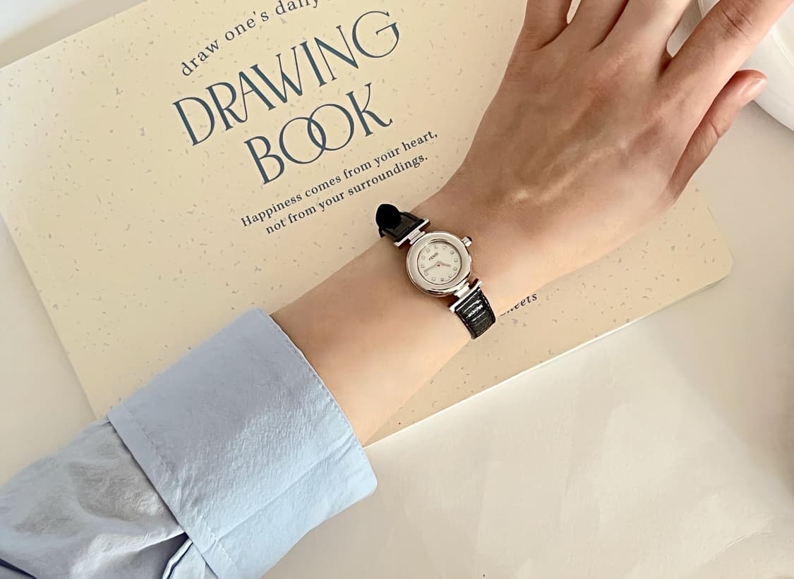 펜디 쉘 다이얼 12p 다이아 시계 / 정품감정 . 케어  상품이미지9