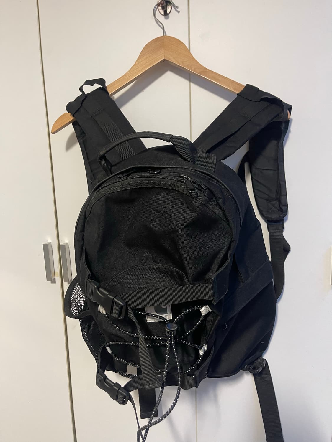 칼하트 킥플립 백팩 블랙 상품이미지4