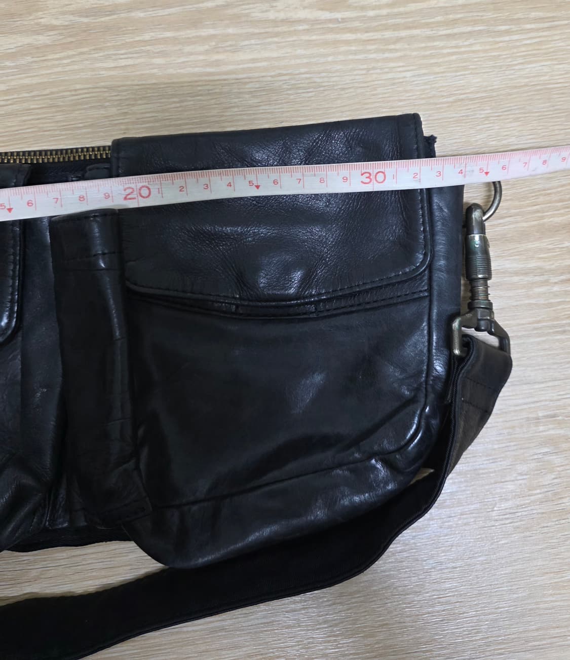 도쿄 b. stuff 레더 멀티 포켓  힙색 상품이미지5