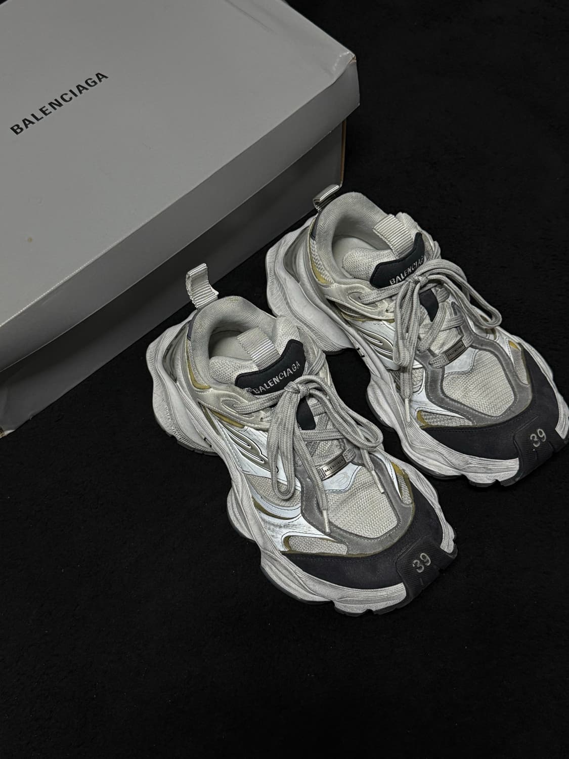 (매장구매/풀박스) 발렌시아가 카고 스니커즈 에그쉘 상품이미지1