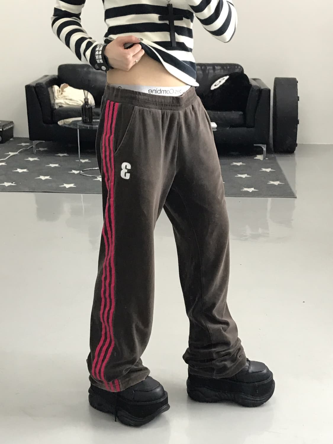 Adidas Y2k velvet track pants 상품이미지1