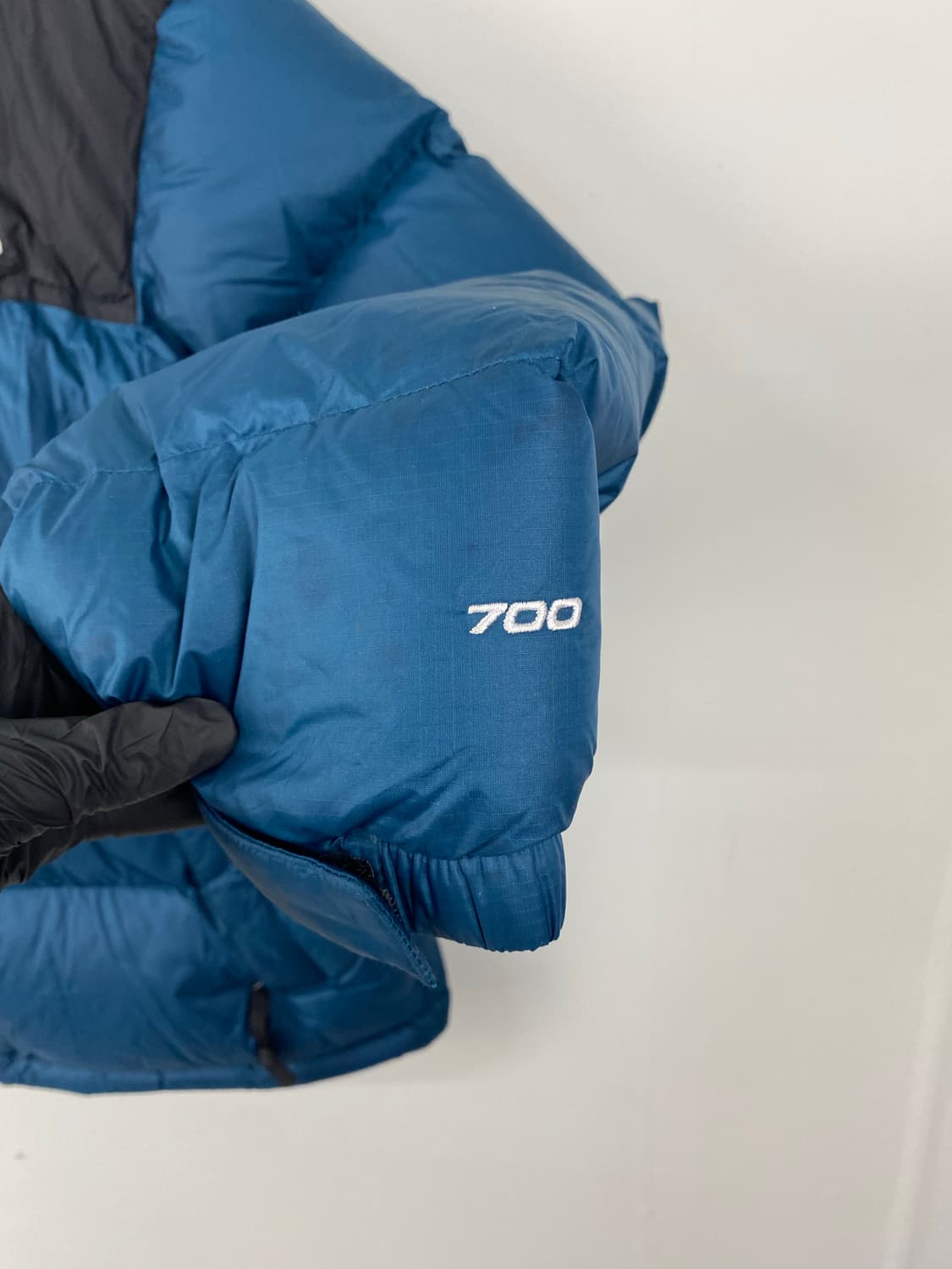 노스페이스 TNF 1996 레트로 눕시 700 패딩 M 상품이미지3