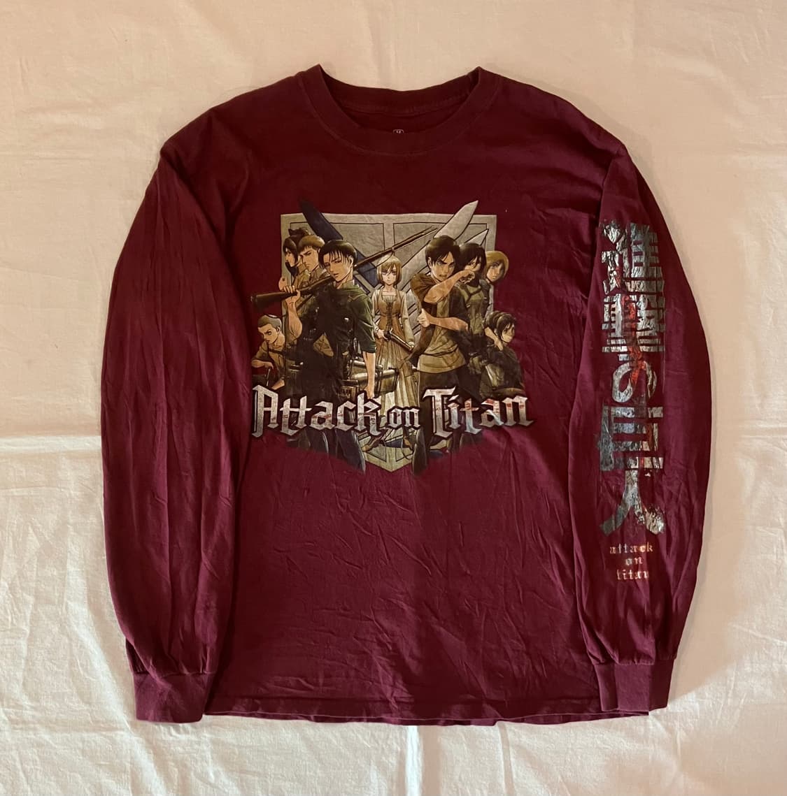 진격의거인 오피셜 롱슬리브 긴팔티 버건디 상품이미지1