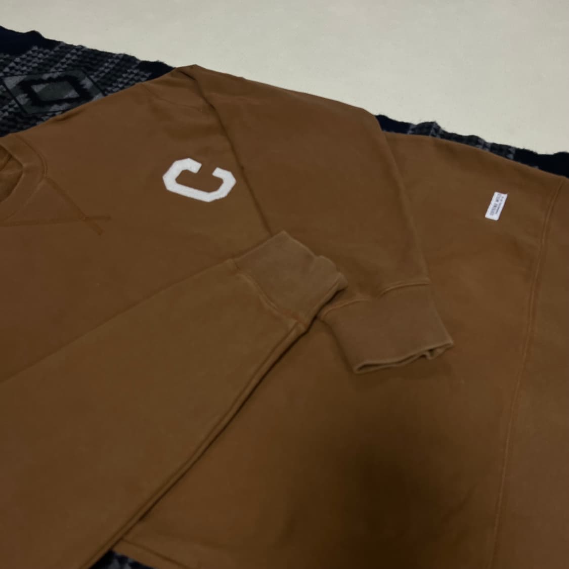 커버낫 맨투맨 브라운 상품이미지3