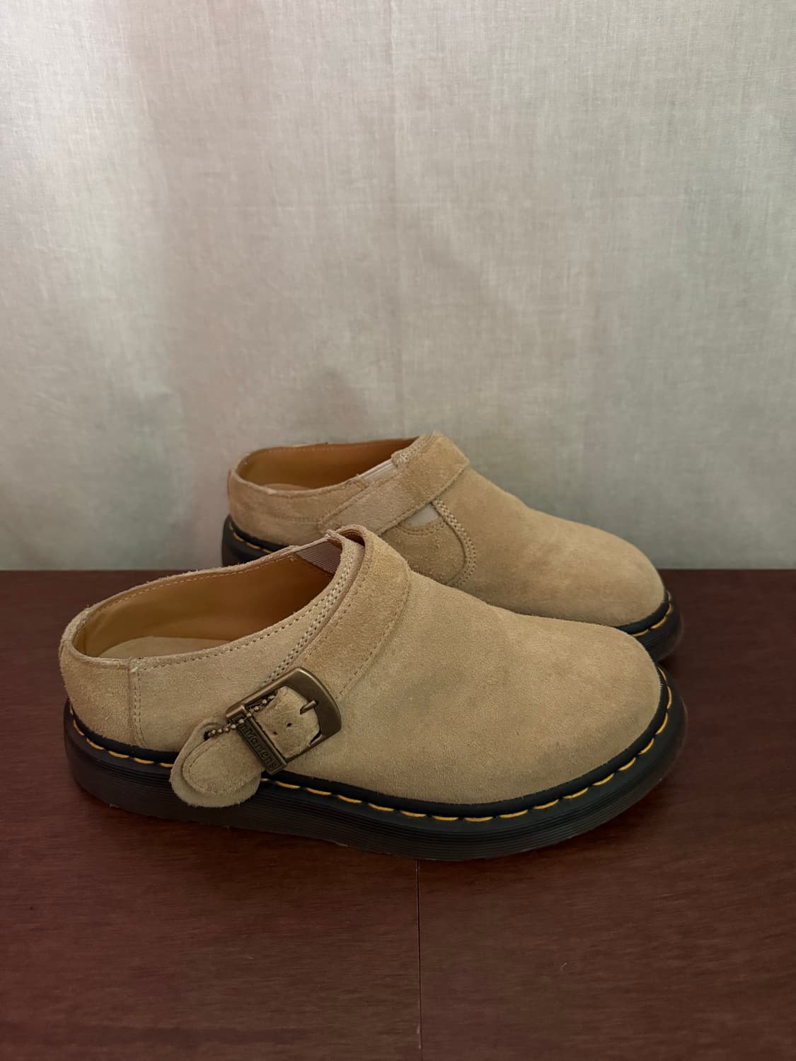 Dr. Martens isham suede 250 상품이미지1