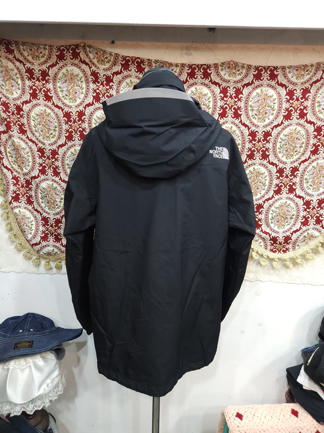 노스페이스 서밋시리즈 고어텍스 바람막이

 상품이미지9