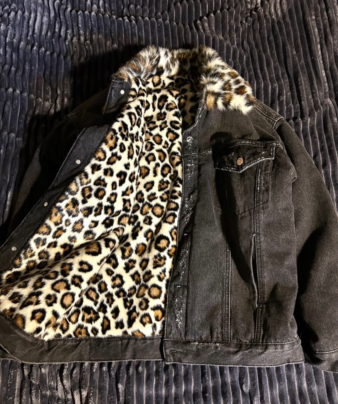 Leopard Fur Detail Denim Trucker Jacket 상품이미지2
