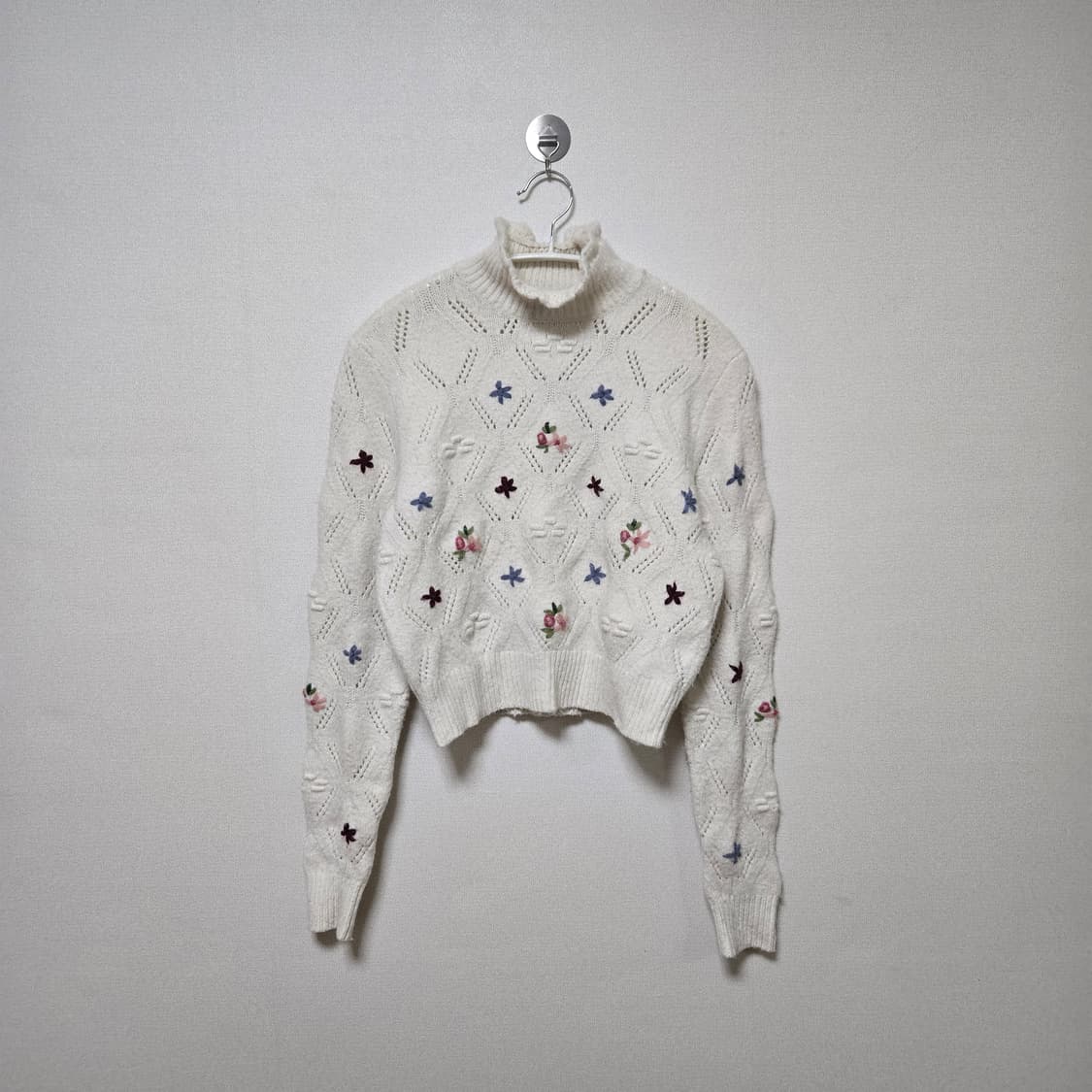 자라 플라워 자수 니트 상품이미지3