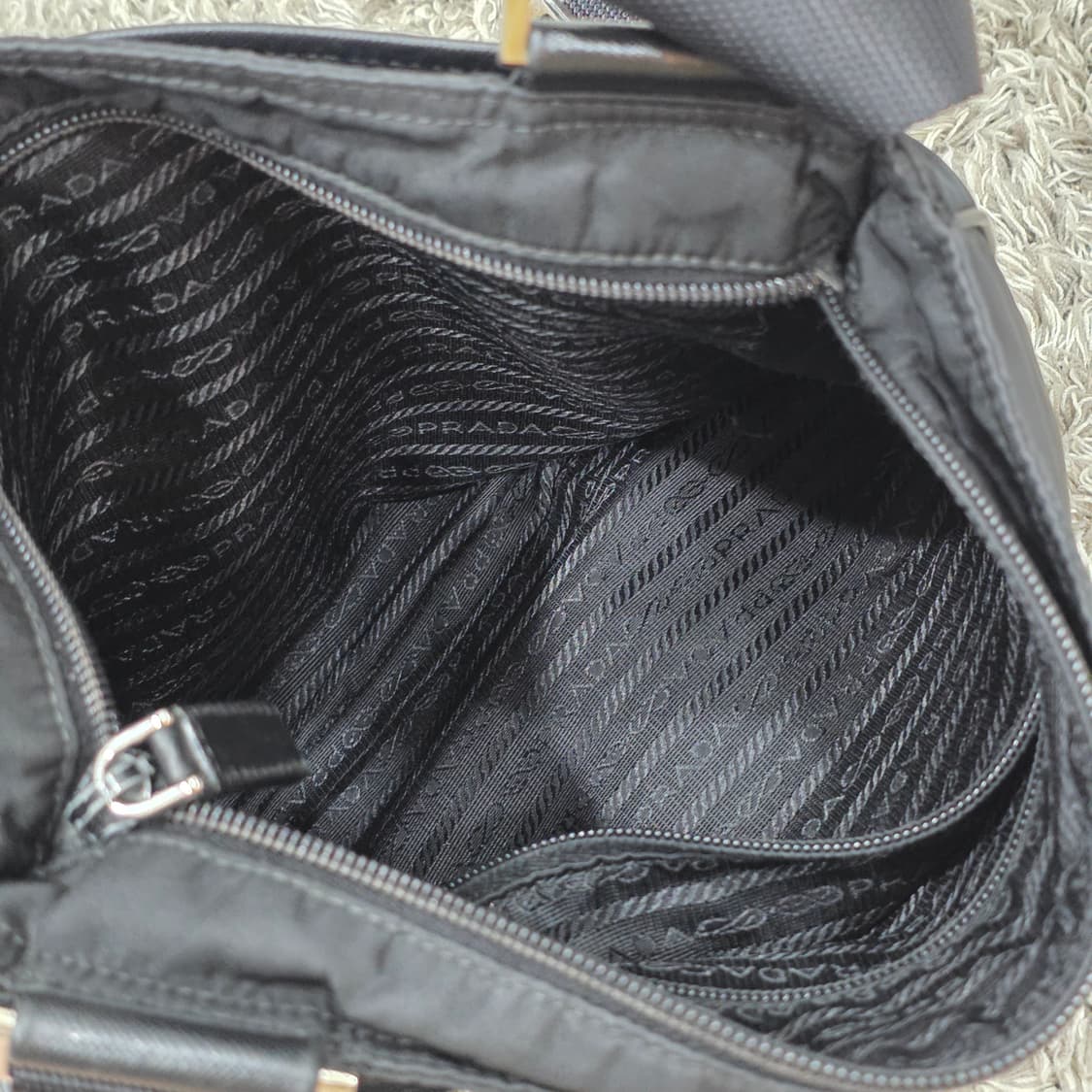 프라다 포코노 나일론 크로스백 숄더백 (남녀공용) 상품이미지6