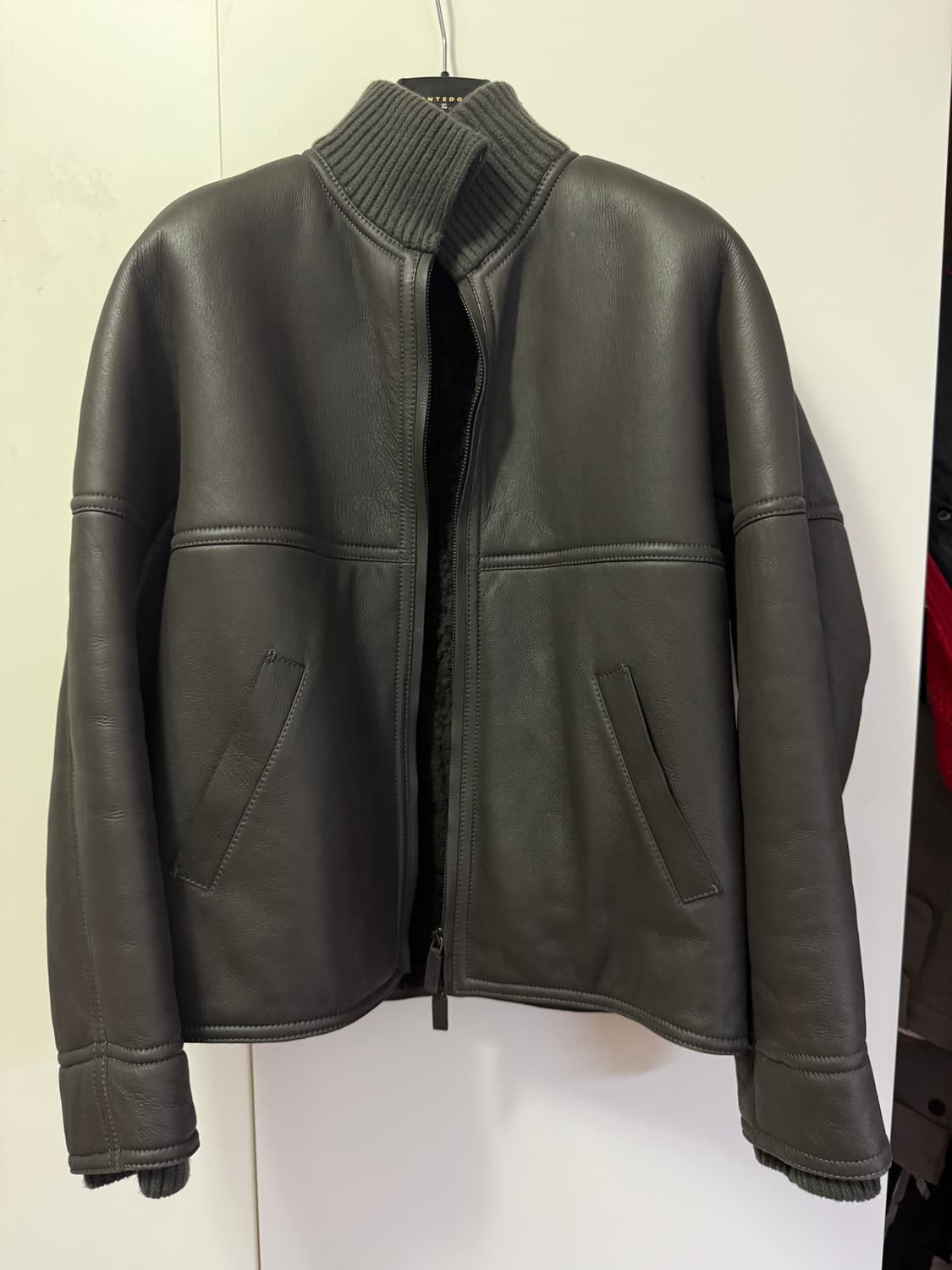 벨루티 양가죽 무스탕 상품이미지1