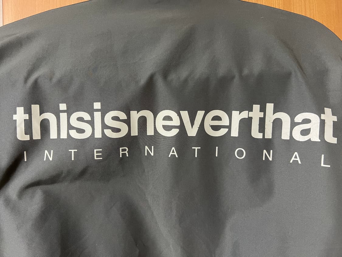 👕디스이즈네버댓 바람막이(택배비 포함) 상품이미지1