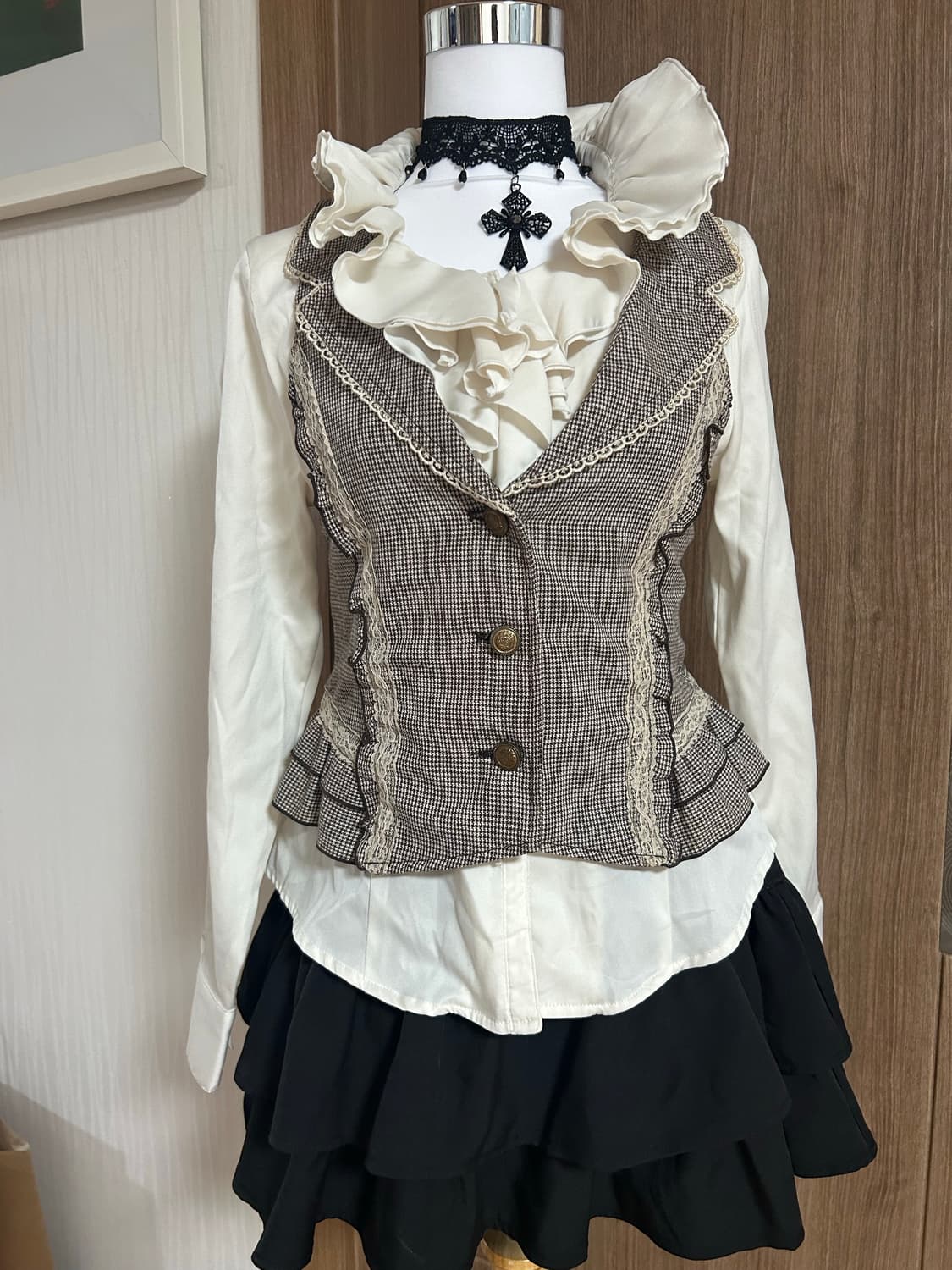 고스로리고딕공겜여주라떼갸루로맨틱 프릴블라우스 엑시즈팜 베스트 세트 상품이미지1