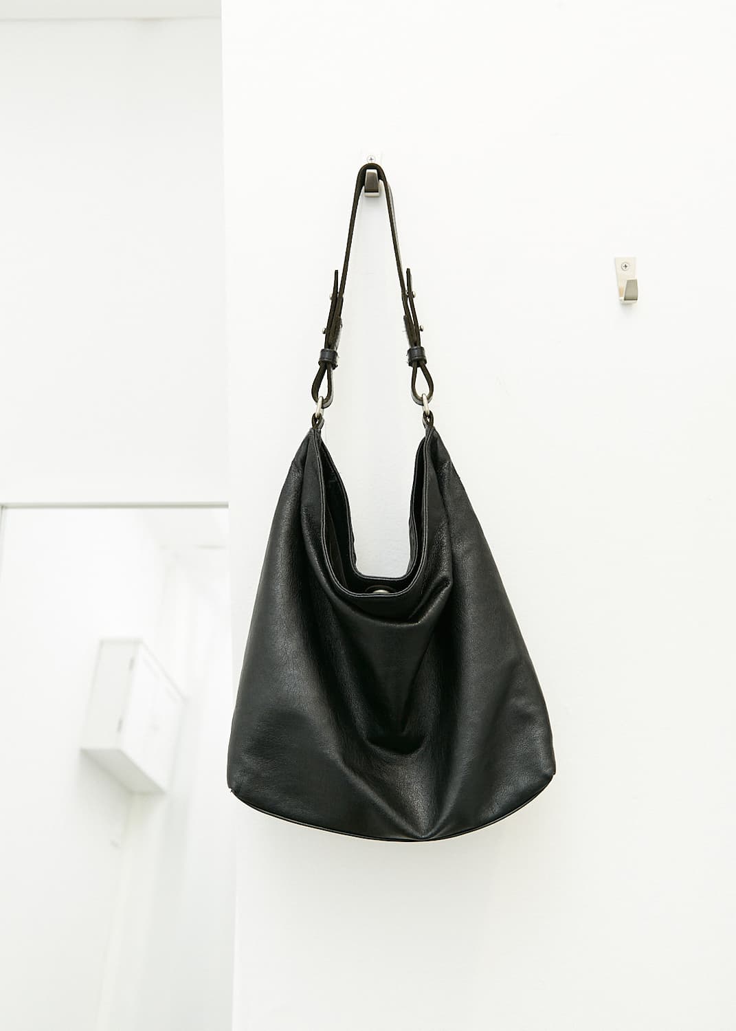 Faux Leather Shoulder Bag 상품이미지2