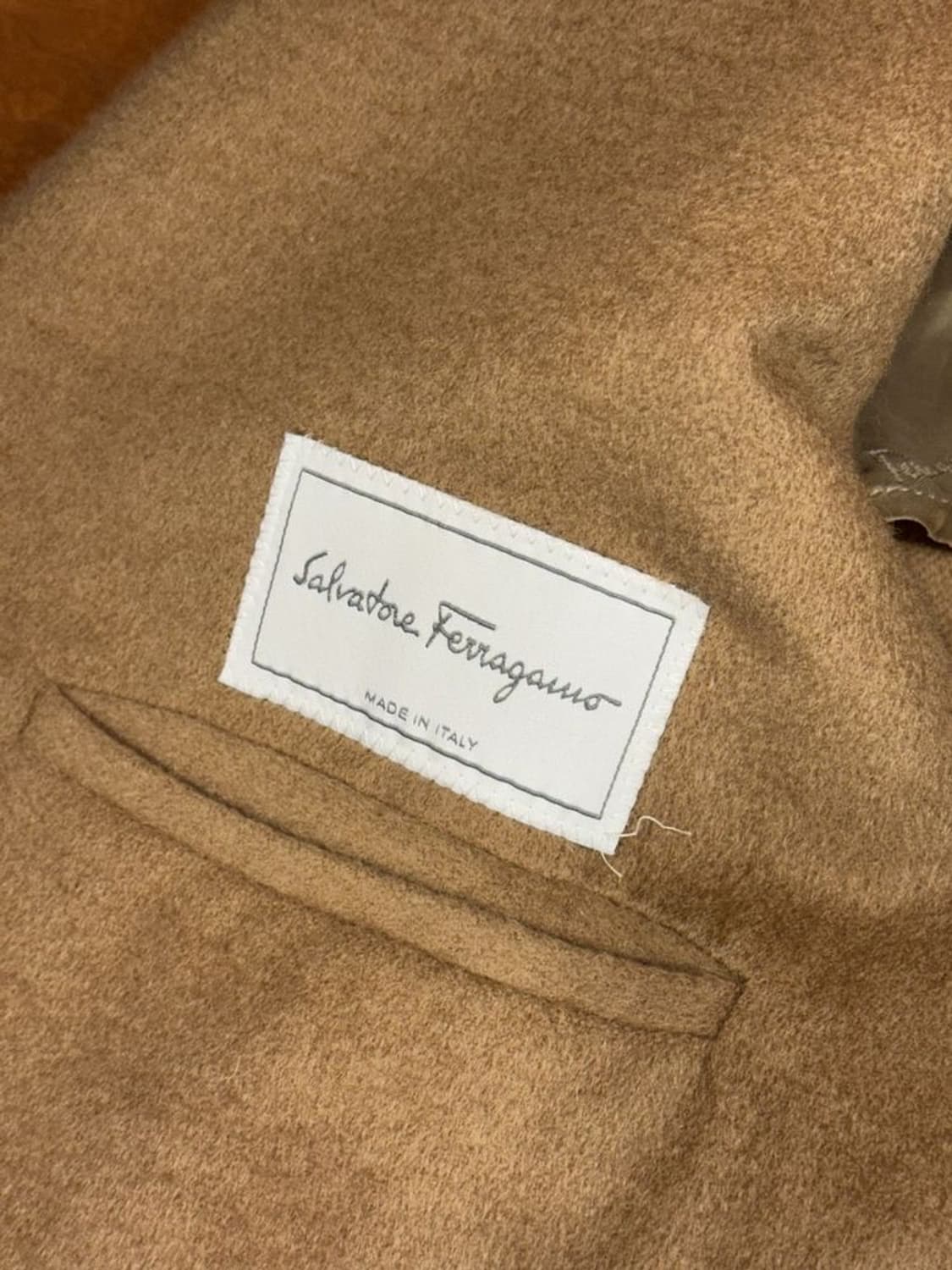 페레가모 카멜헤어 자켓 상품이미지10