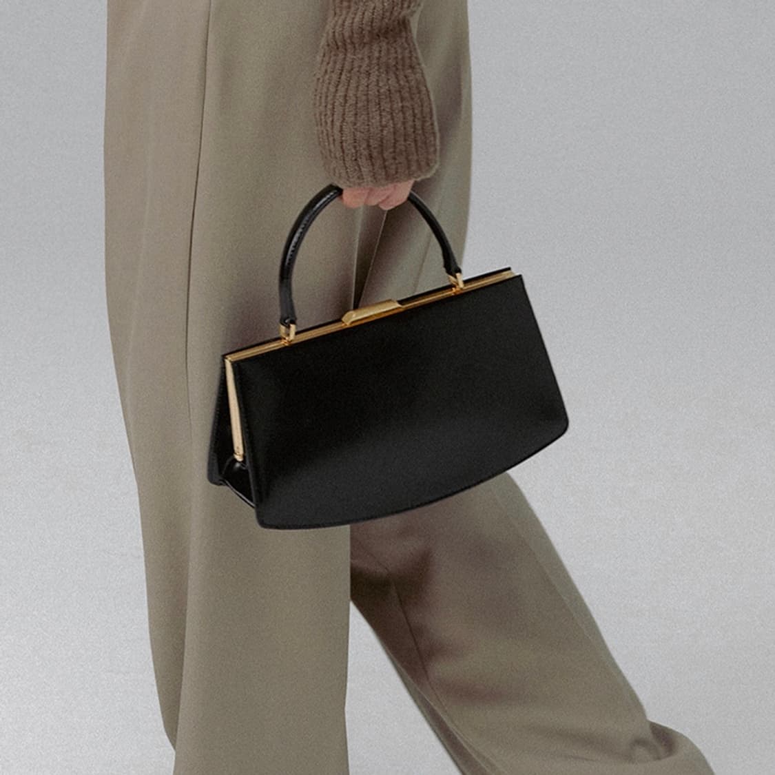 아뜰리에드루멘 룬 포르메 토트백 상품이미지3