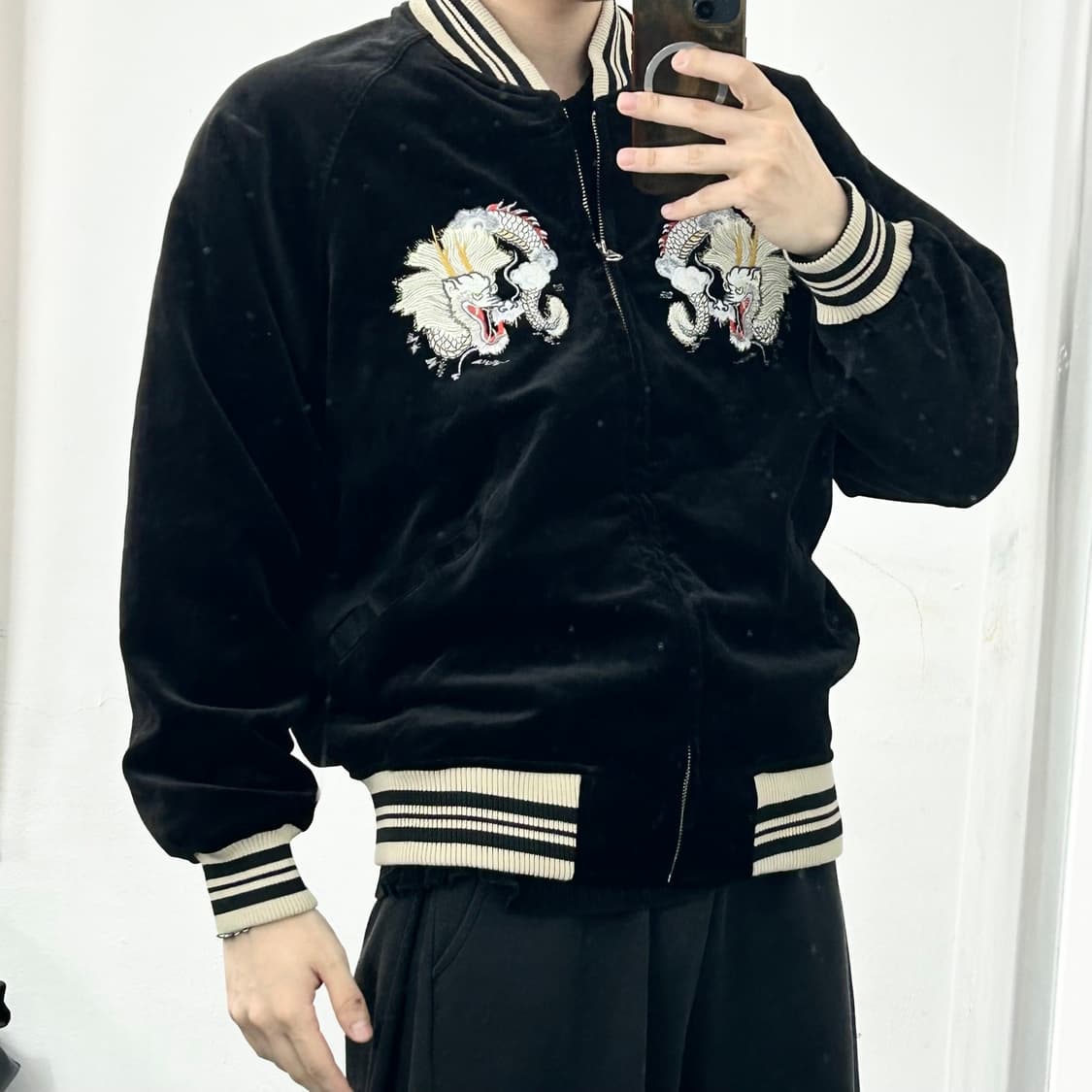 Humber 벨벳 자수 스카쟌 자켓 상품이미지2