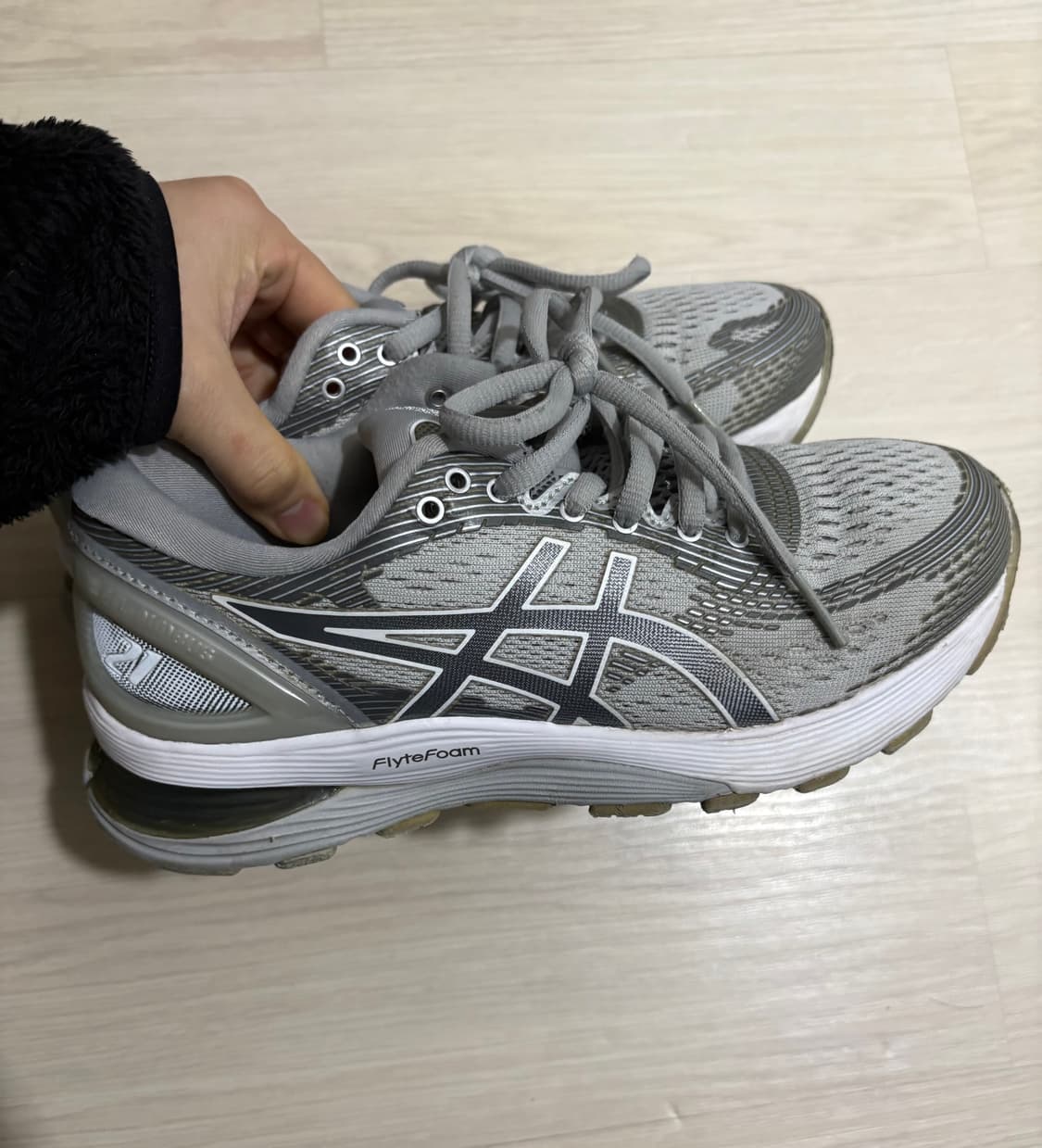 225 아식스 젤 님버스 21 미드 그레이 실버 상품이미지2