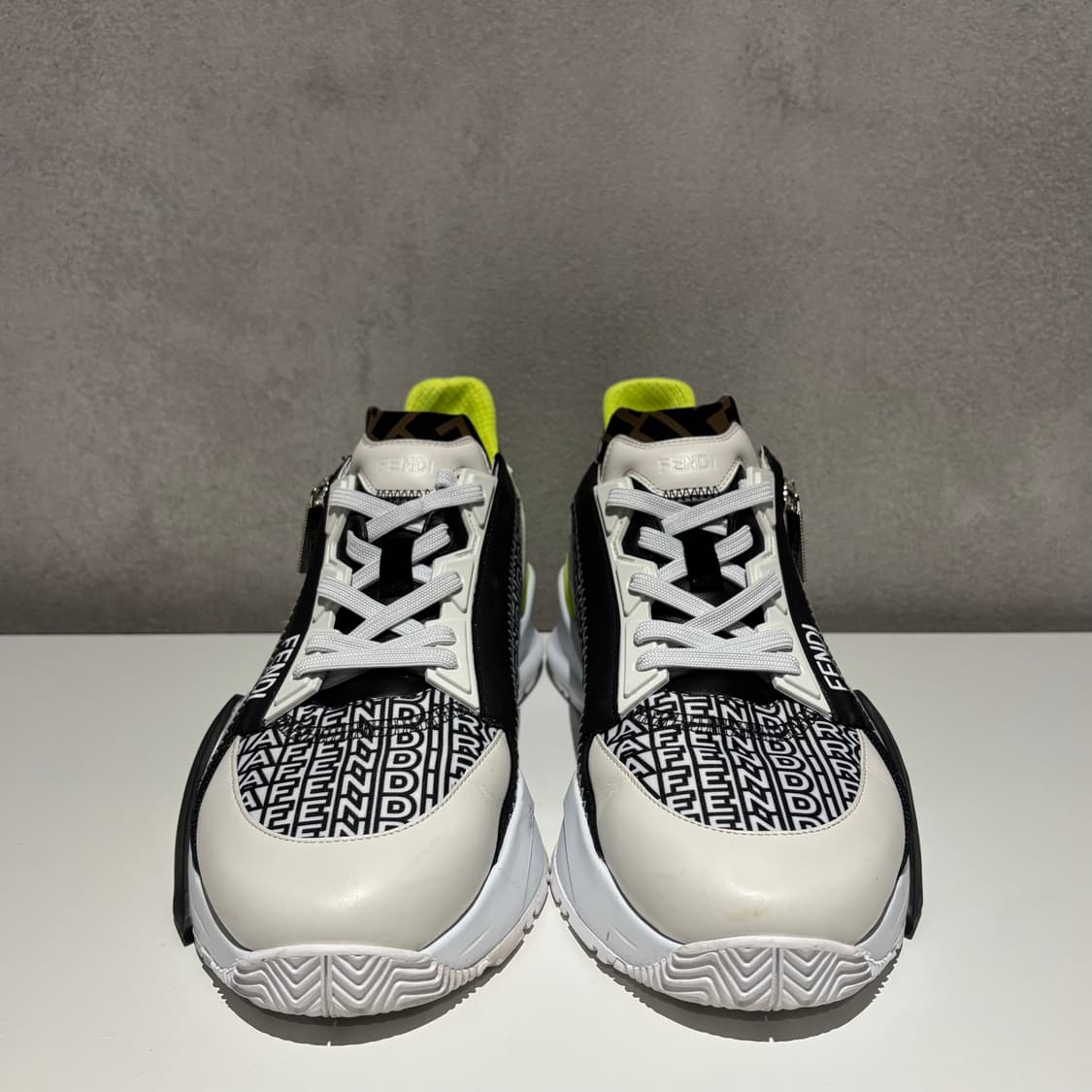 펜디 플로우 스니커즈 상품이미지2