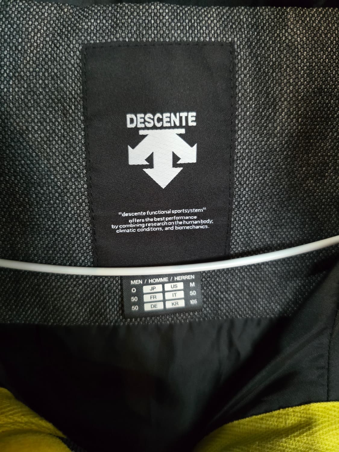 데상트 자켓  상품이미지4