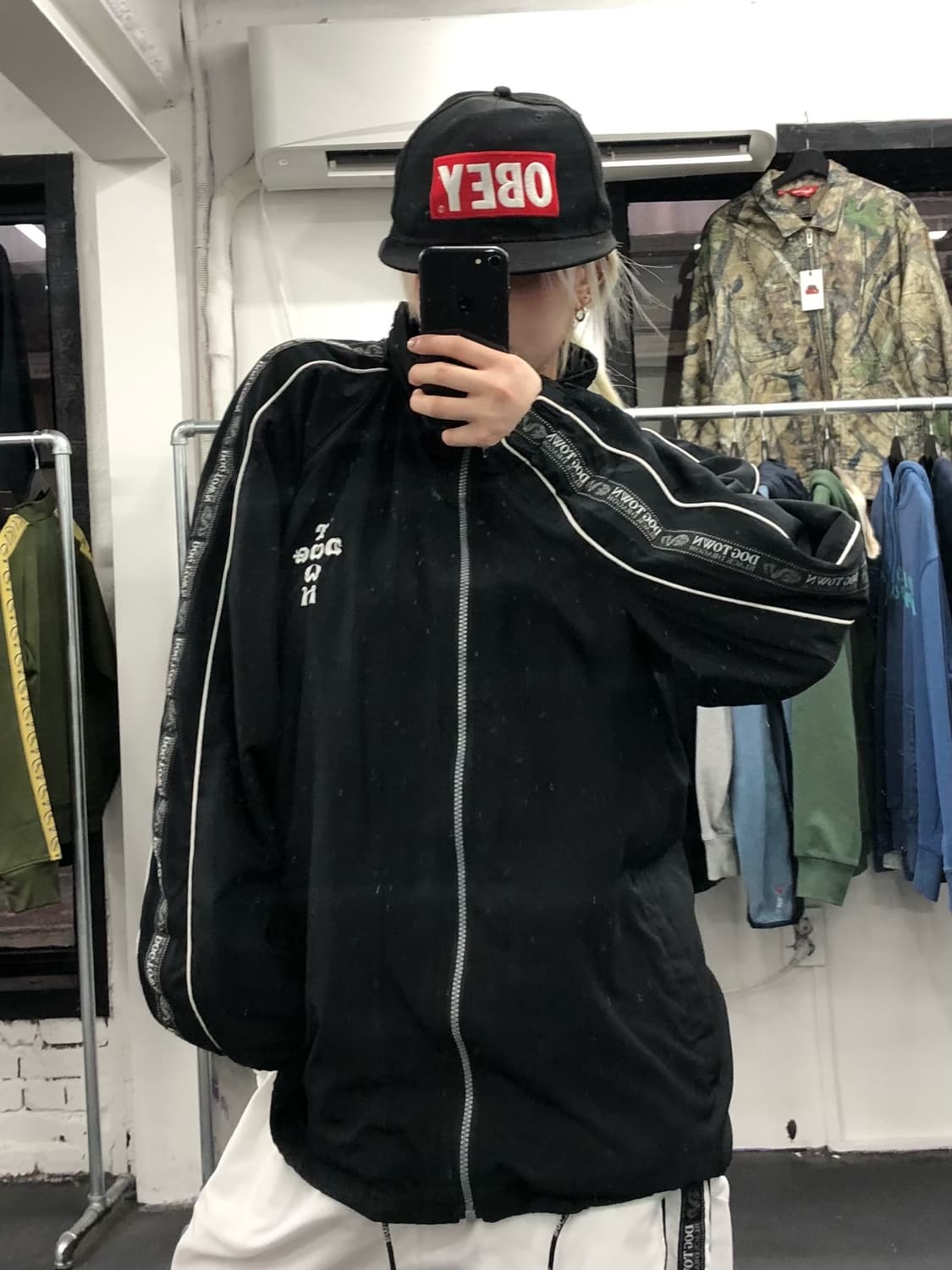 도그타운 사이드 로고 바람막이 상품이미지6