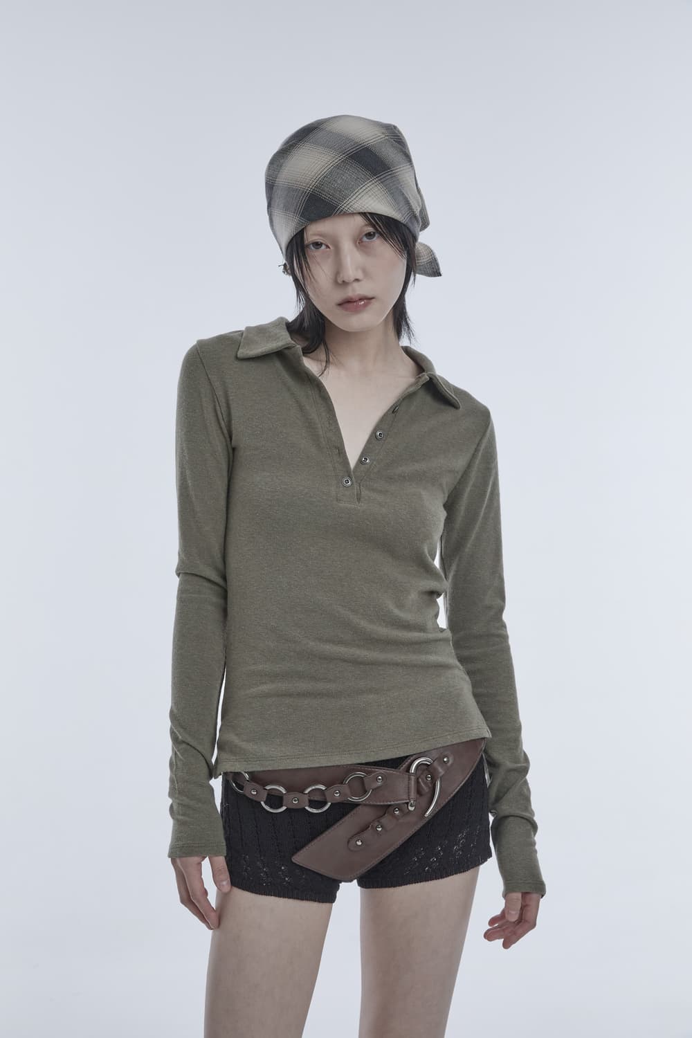 니트 메탈 버튼 칼라 롱슬리브 탑 KHAKI 상품이미지1