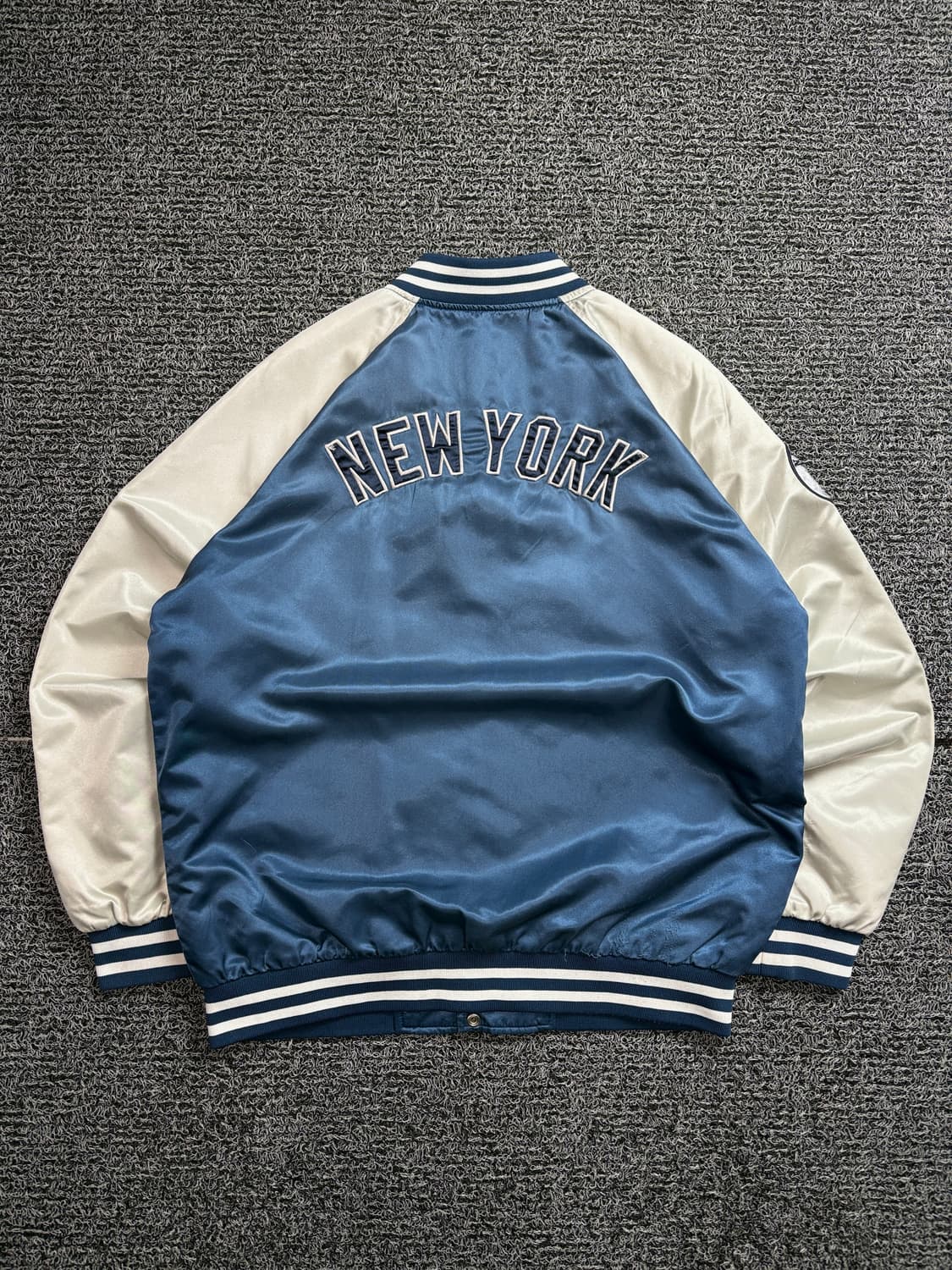 MLB 뉴욕 양키스 빅로고 사틴 바시티 점퍼 2088 상품이미지4