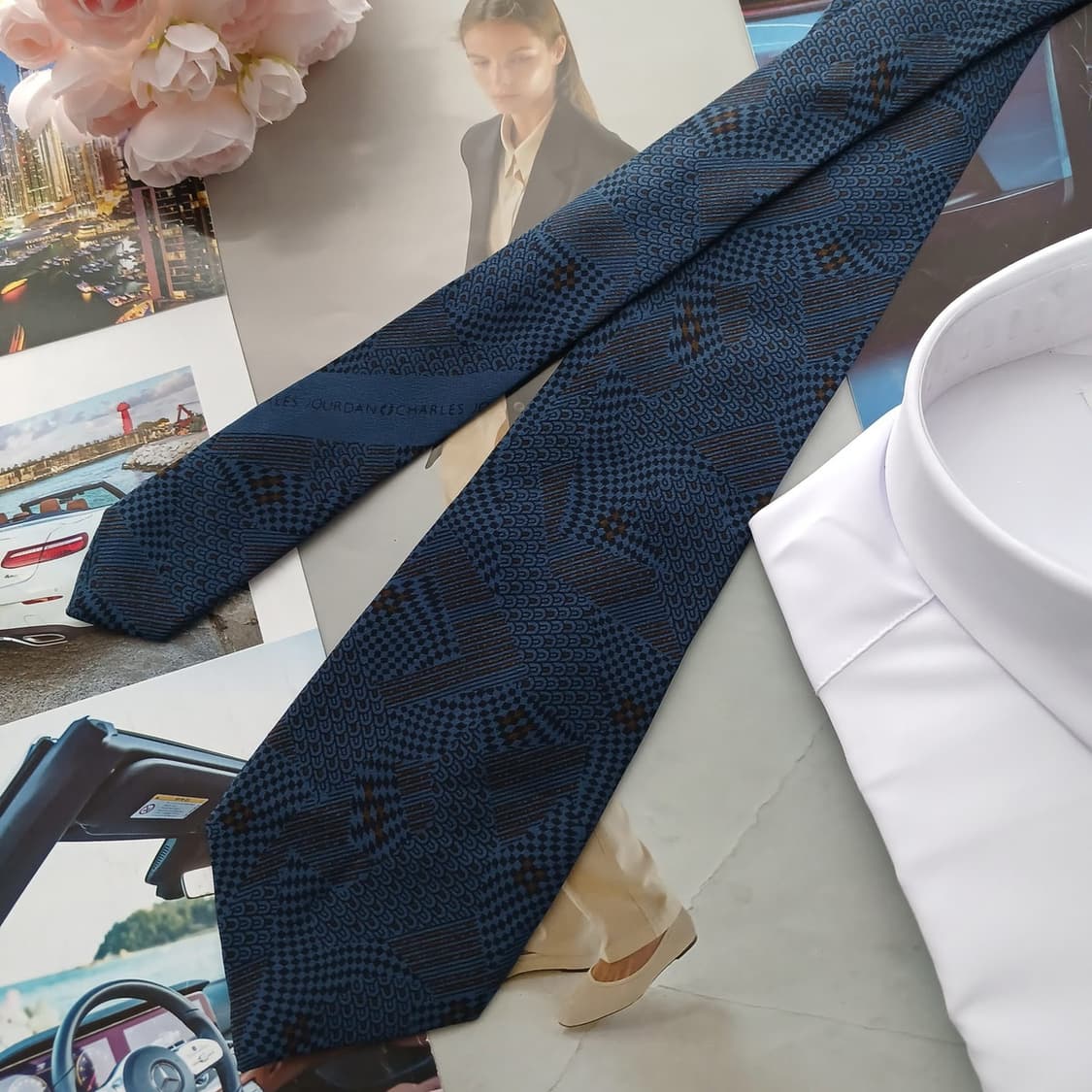 샤를주르당 실크 네이비 지오메트릭 넥타이 8.9cm A+등급 A18753 상품이미지3