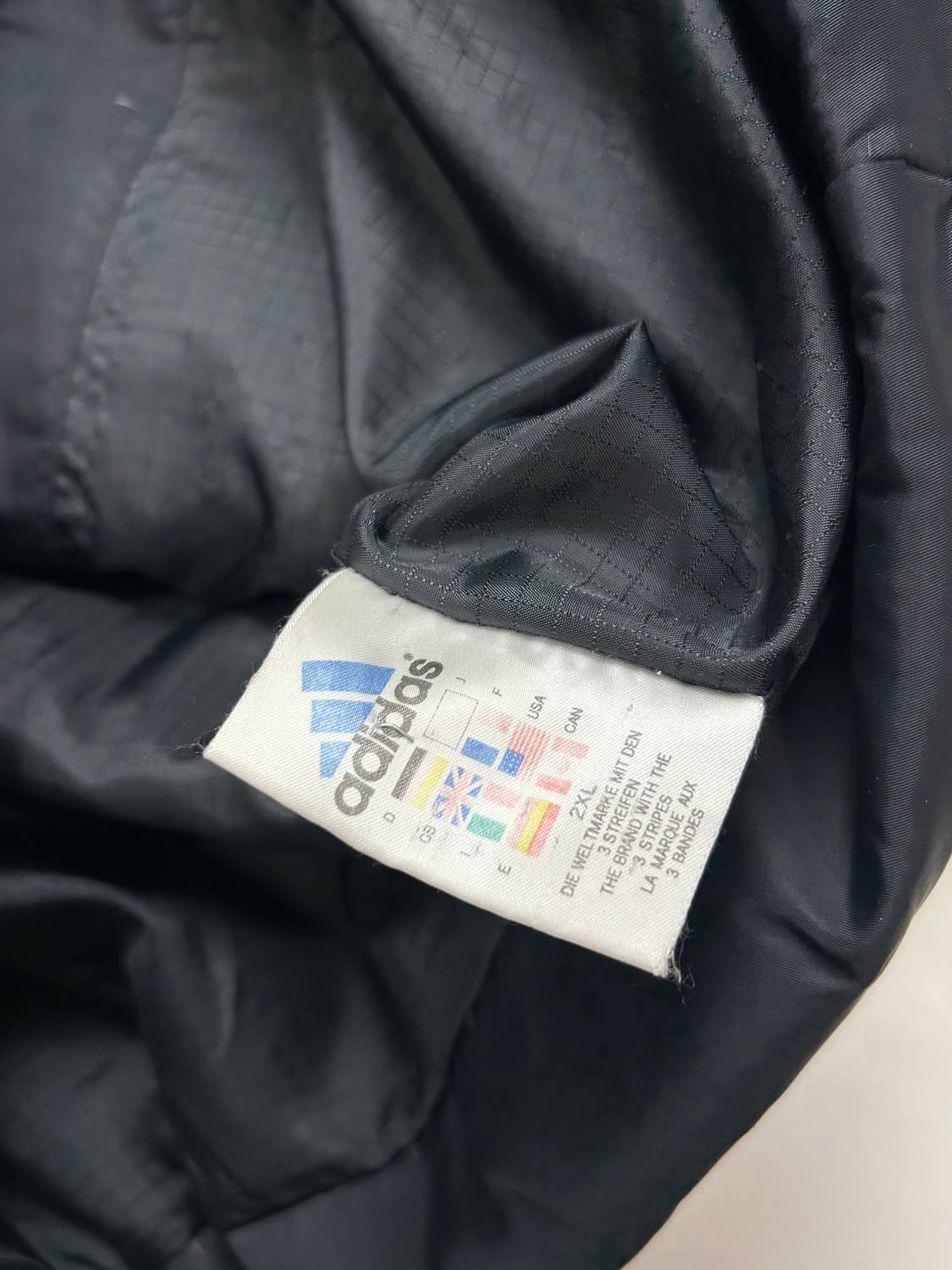 아디다스 90s 블랙 패딩 105 상품이미지9