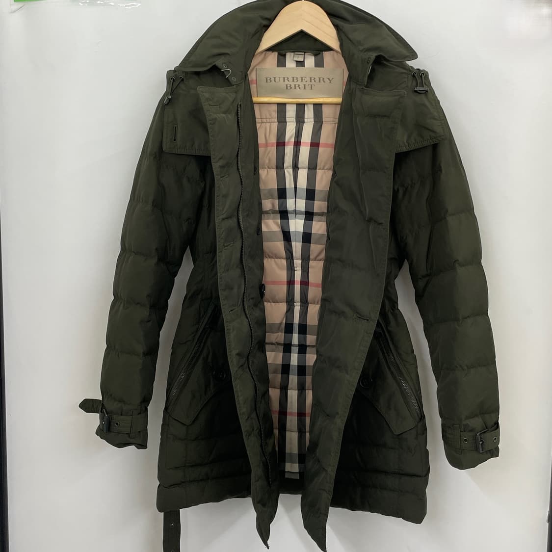 버버리 벨티드  패딩 코트  상품이미지3