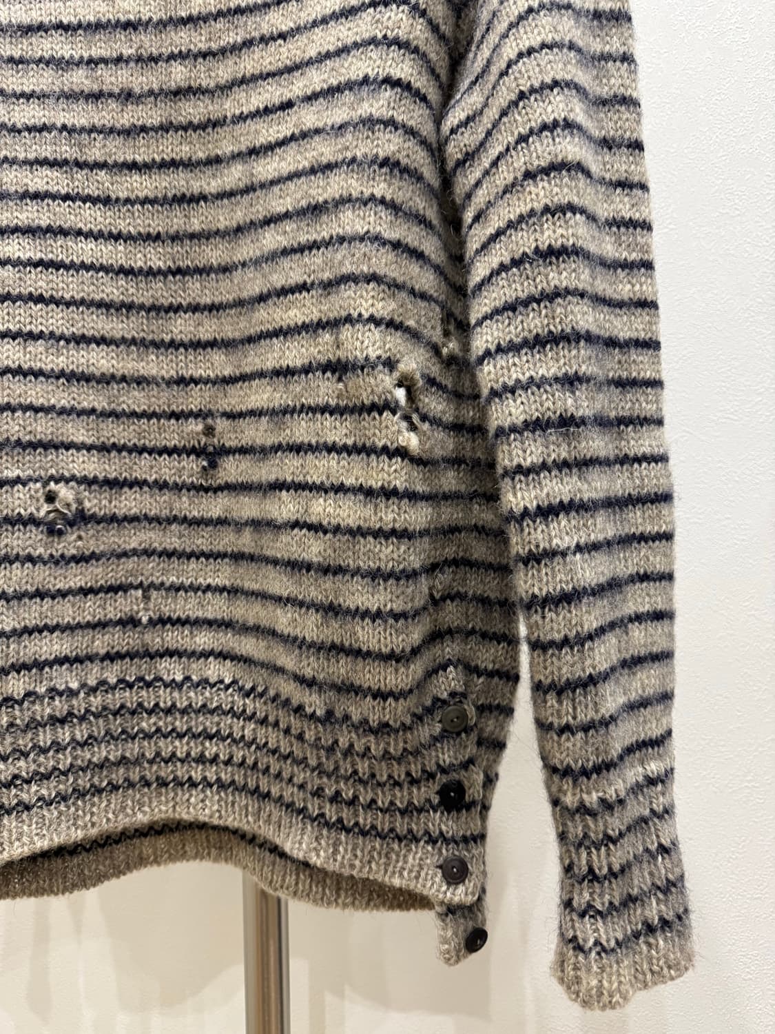 솔로이스트 13aw 그런지 디스트레스드 울 스웨터 상품이미지3