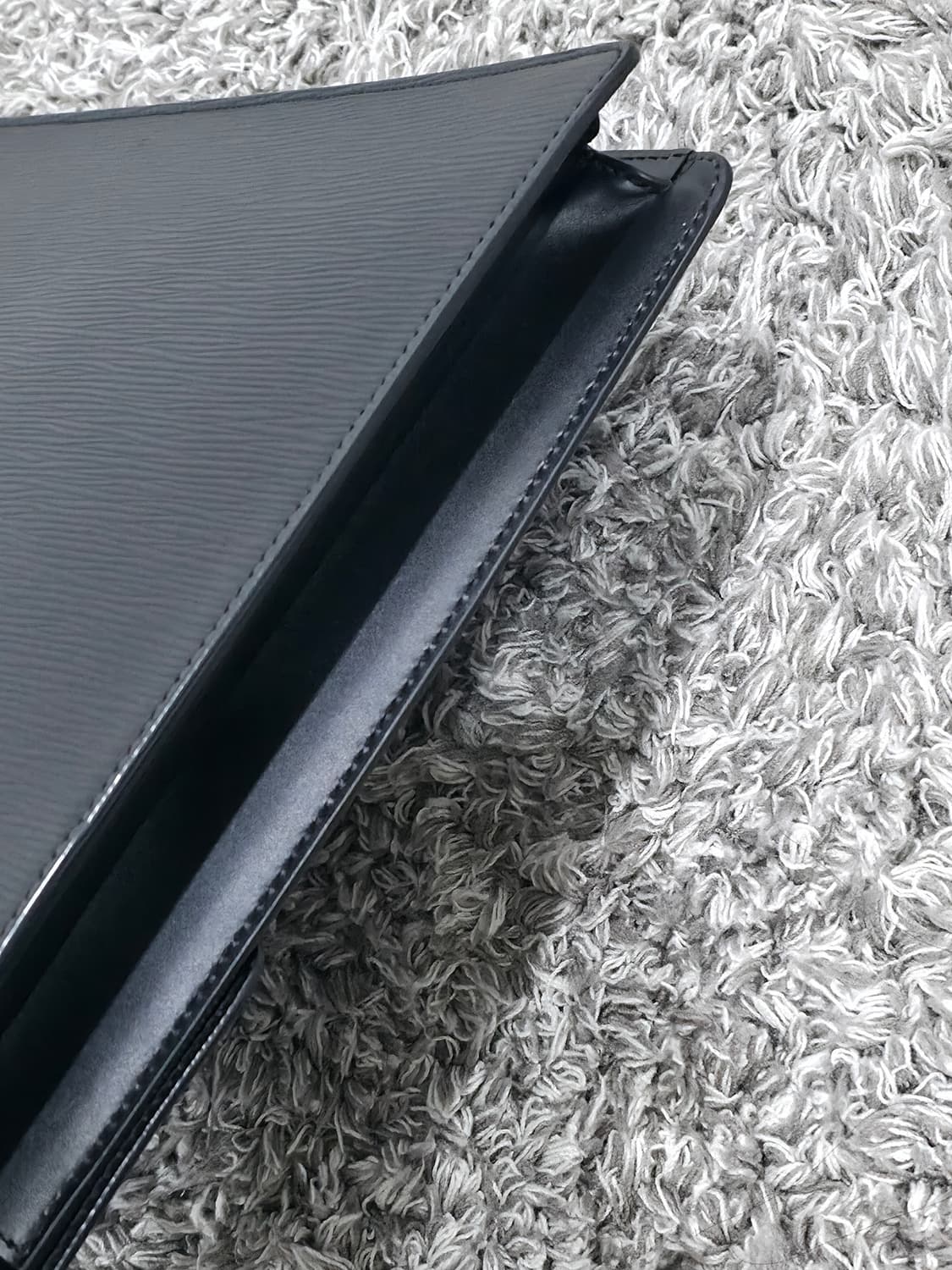 루이비통 에삐 에피 레더 세르비엣 콘세이에 서류가방 브리프케이스 상품이미지10