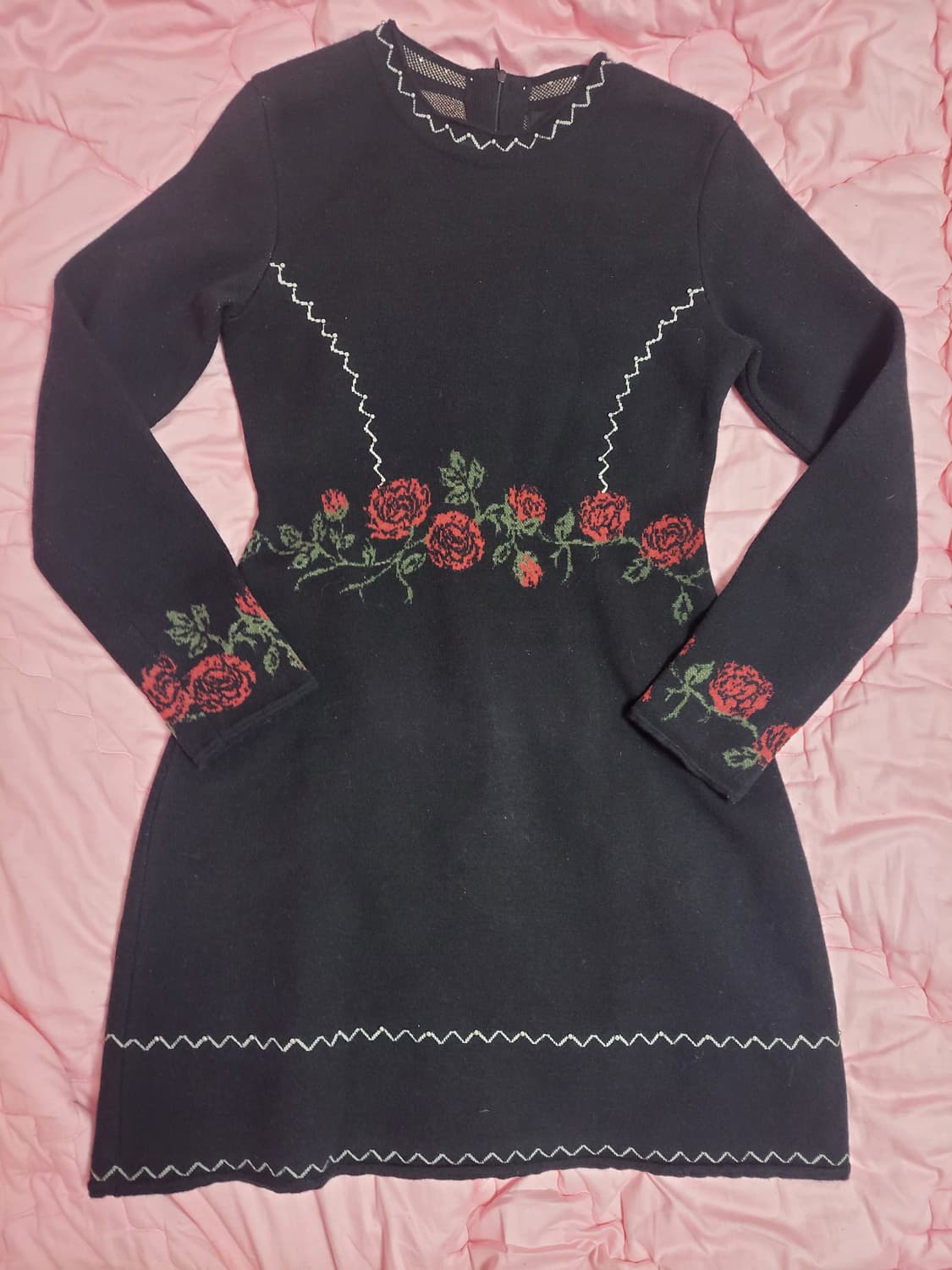 급처상태좋음!듀엘 이성경,장예원아나운서 장미 니트 긴팔 원피스 레니본st 상품이미지3