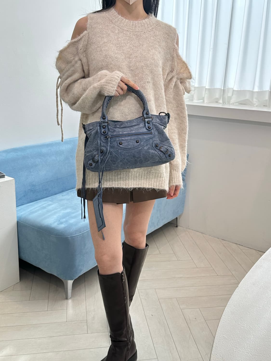 [A 정품] 발렌시아가 시티 모터백 퍼스트 블루 상품이미지9