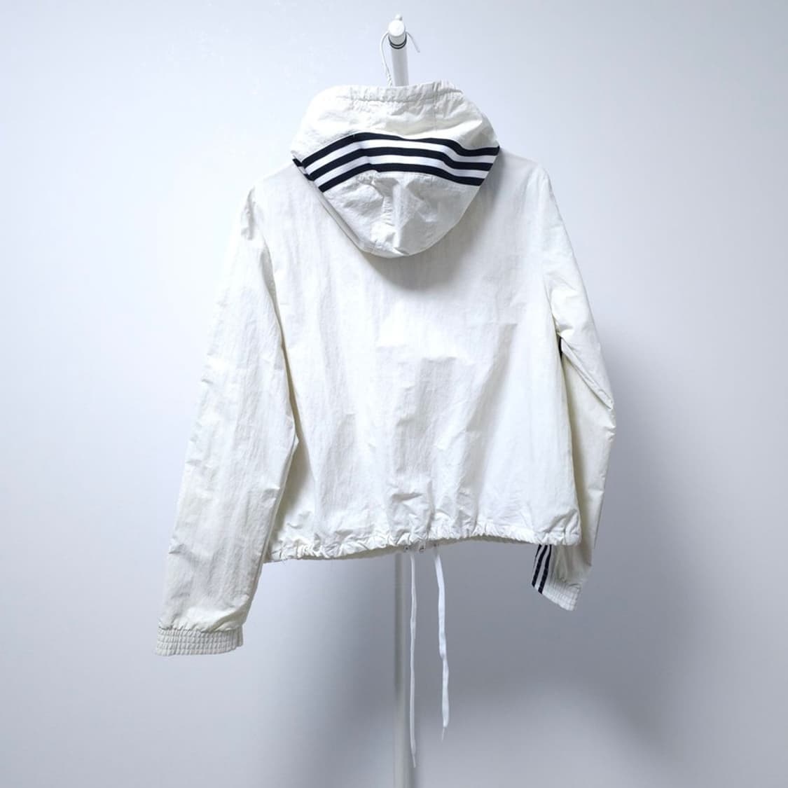 아디다스 여성 바람막이 후드 M 상품이미지4