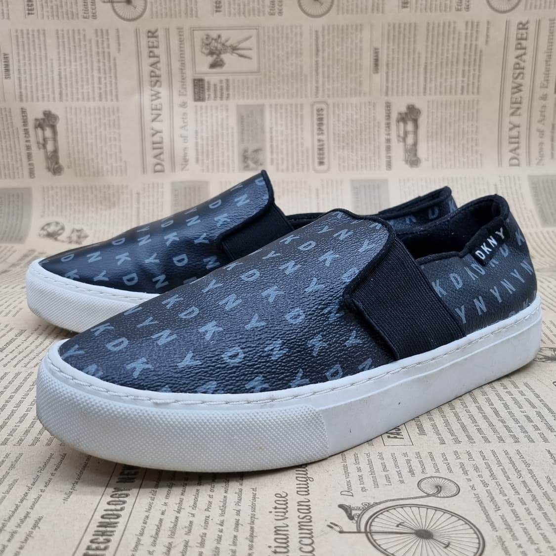 DKNY 여성스니커즈235 상품이미지1