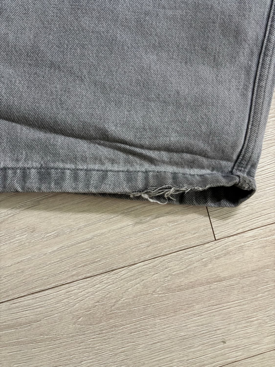 H&M 수퍼배기 그레이 데님 팬츠 상품이미지4