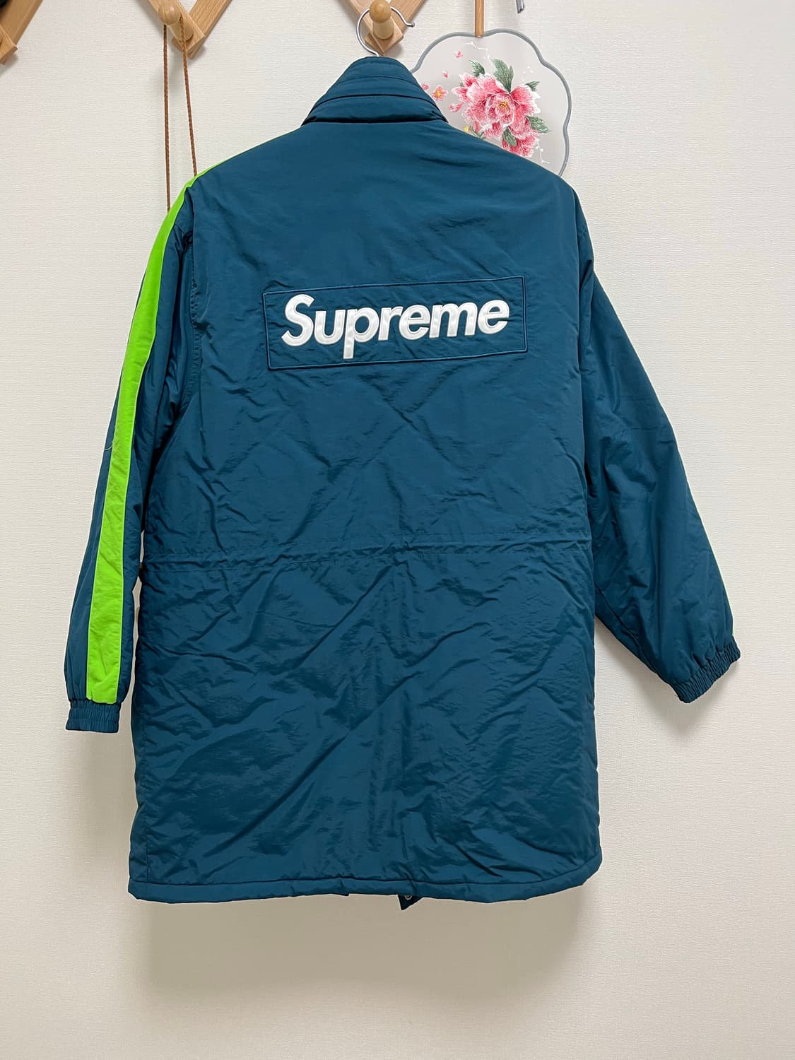 슈프림 백로고 스타디움 파카 상품이미지2