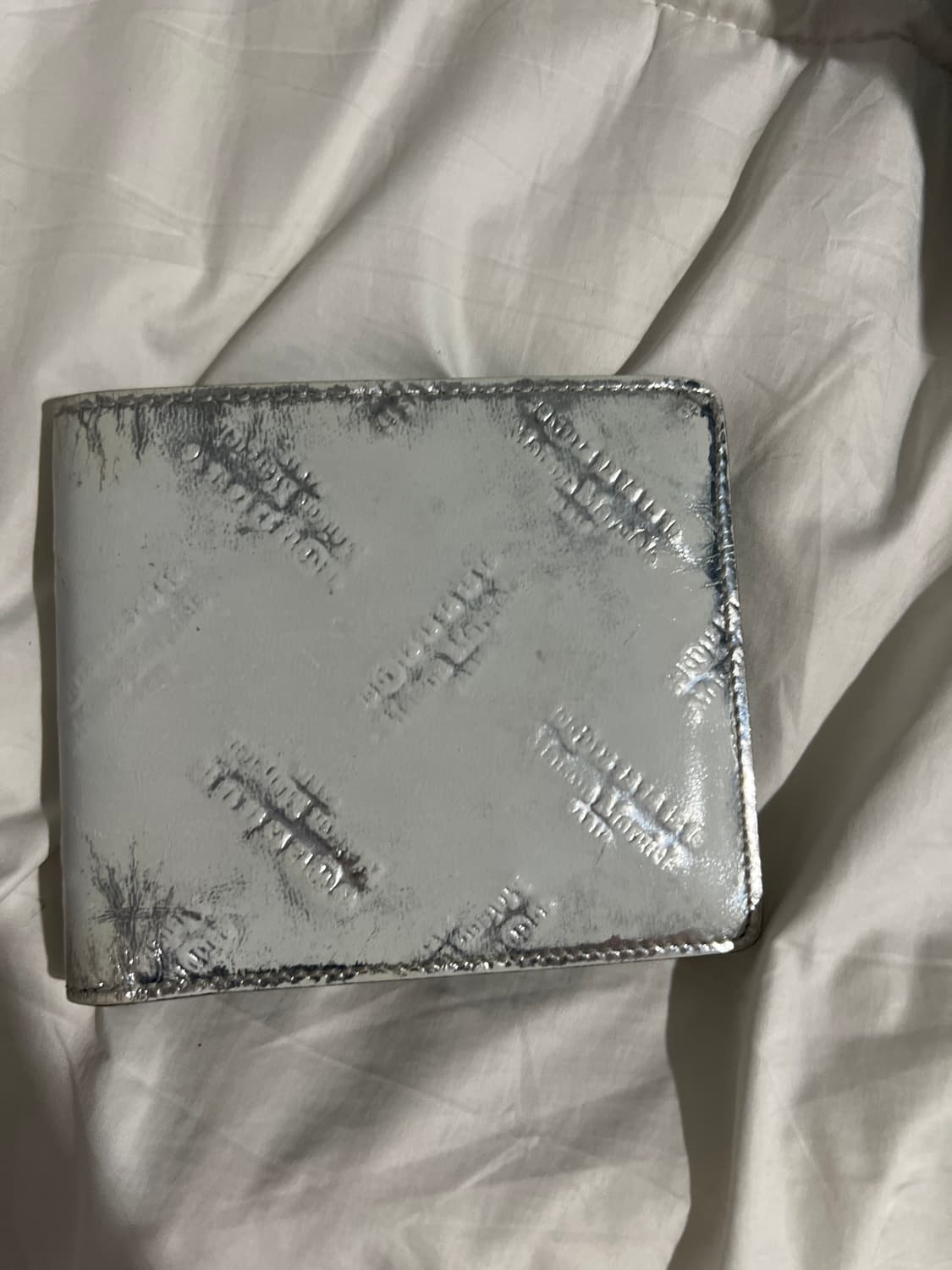 마르지엘라 넘버11라인 메탈릭 지갑 상품이미지1