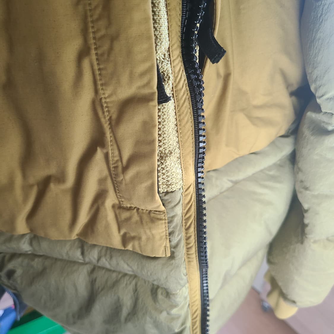 (L) 스톤아일랜드 파나마 다운패딩 몽클레어 아미 톰브라운 cp컴퍼니 상품이미지8