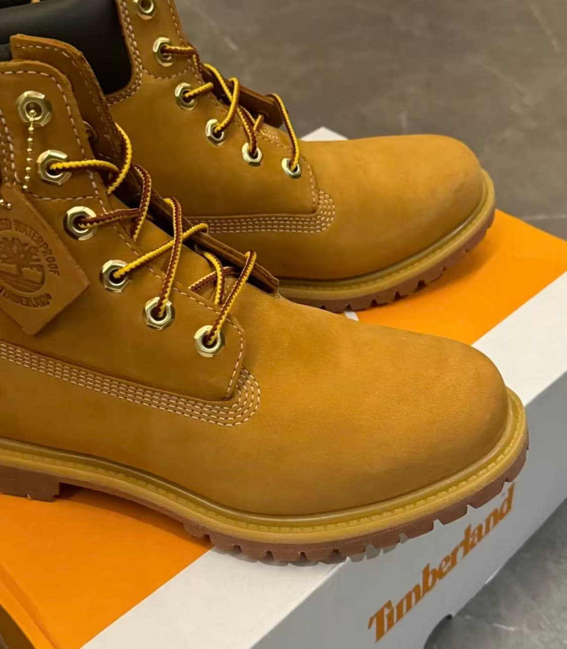 팀버랜드 프리미엄 6인치 워터프루프 부츠 위트 누벅 265mm 상품이미지3