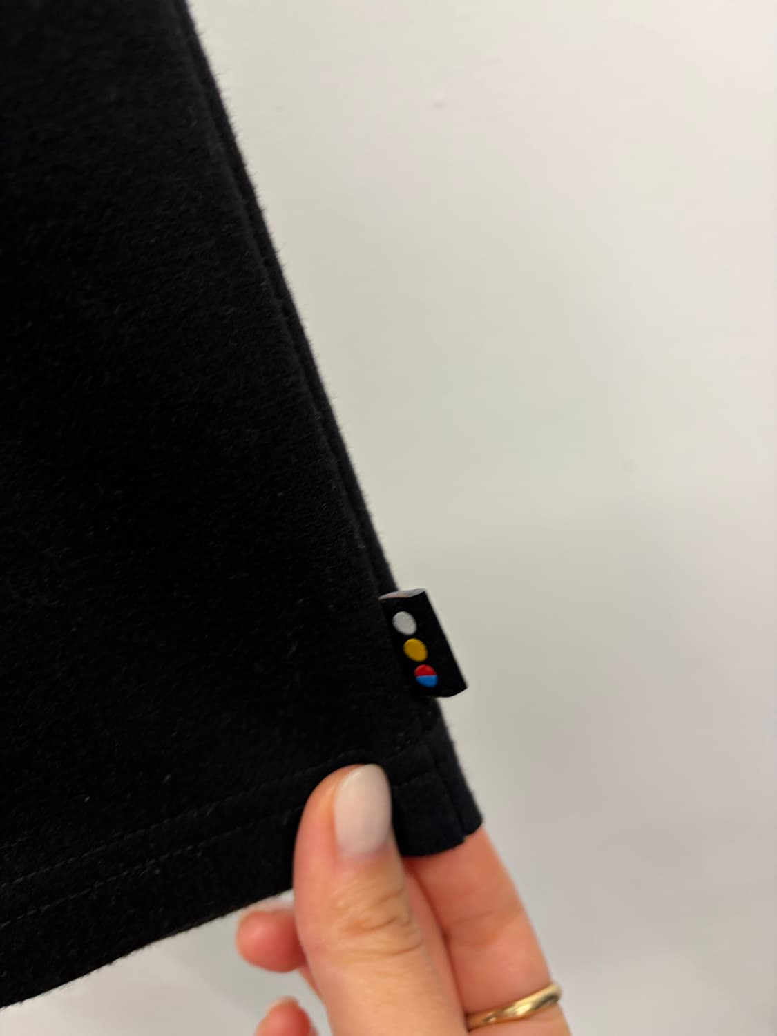 (M) 아이앱 스튜디오 IAB 10주년 티셔츠 반팔티 블랙 상품이미지5