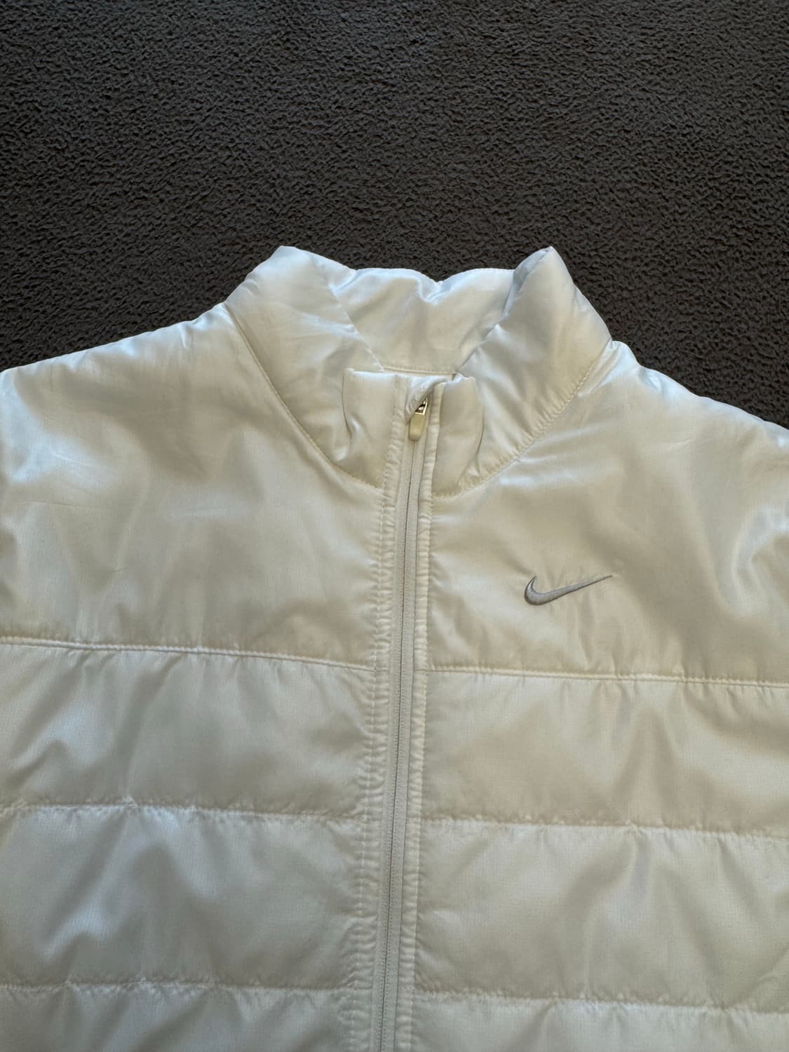 나이키 스우시 경량패딩 처분 대장급  상품이미지2