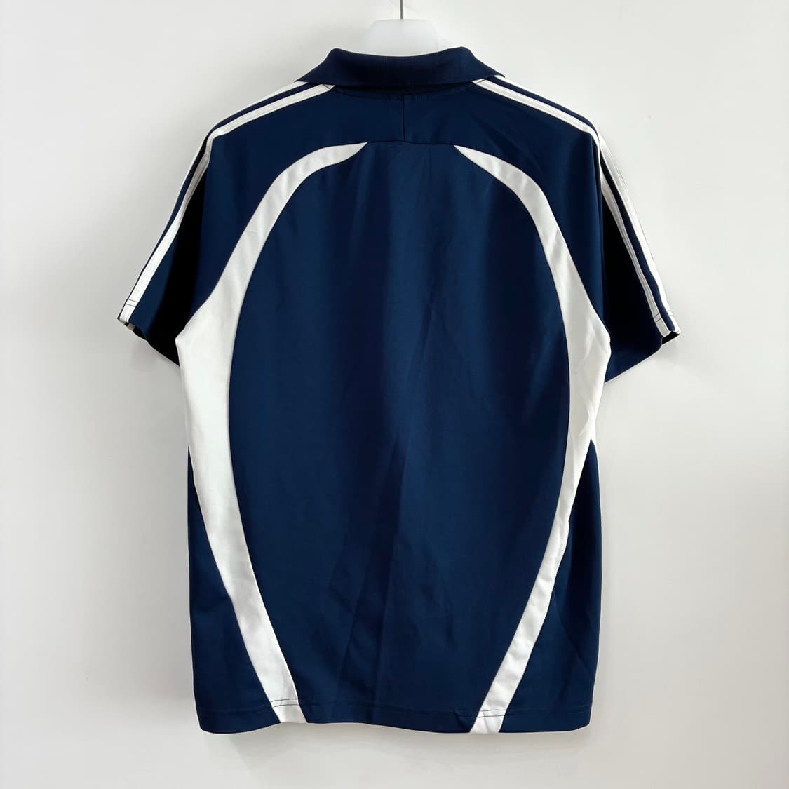 아디다스 자수로고 기능성 네이비 반팔 티셔츠 상품이미지3