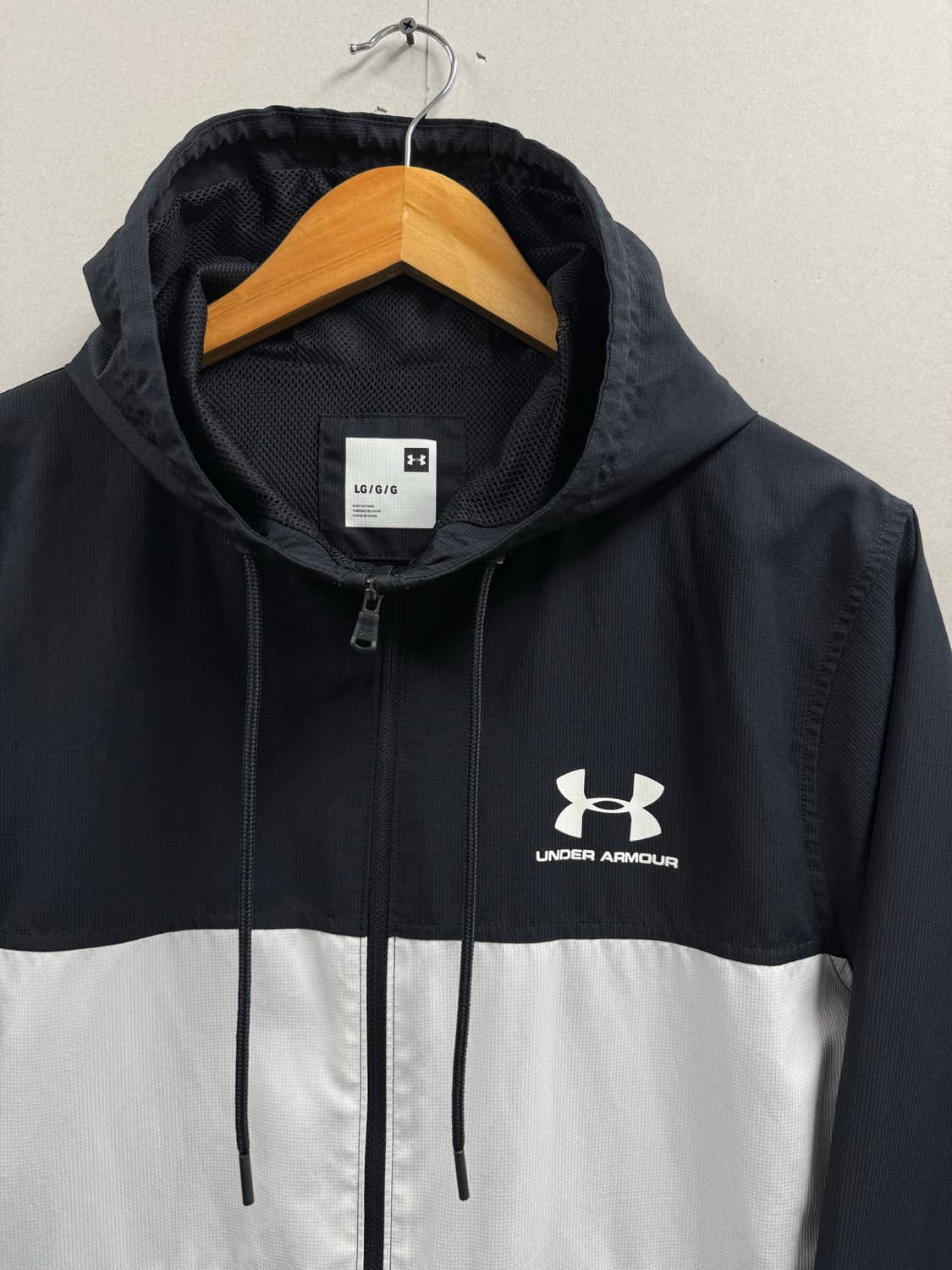 남성 L / 언더아머 바람막이 블랙/화이트 상품이미지3