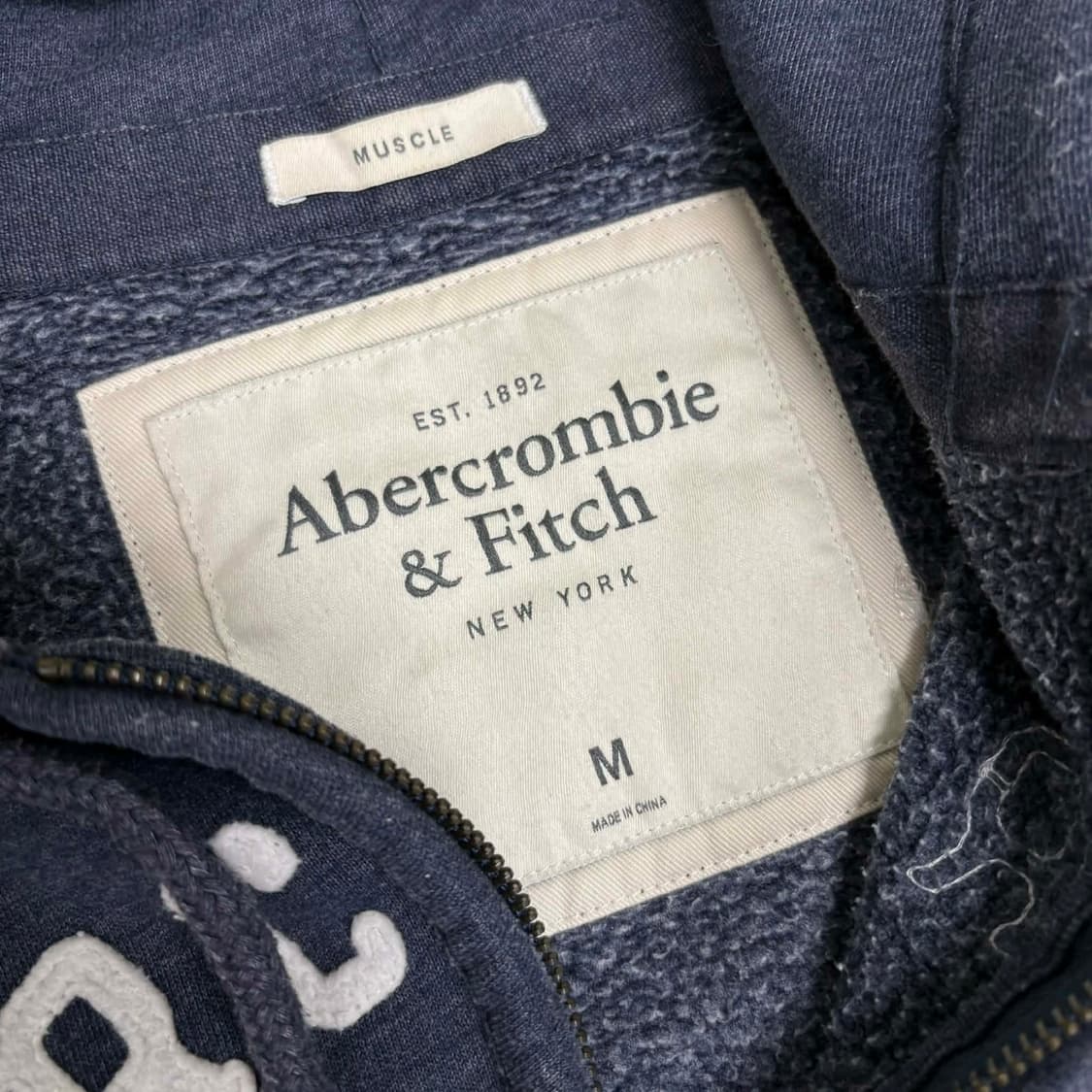 아베크롬비 y2k 네이비 스웻 후드집업 희귀져지(M) 상품이미지4
