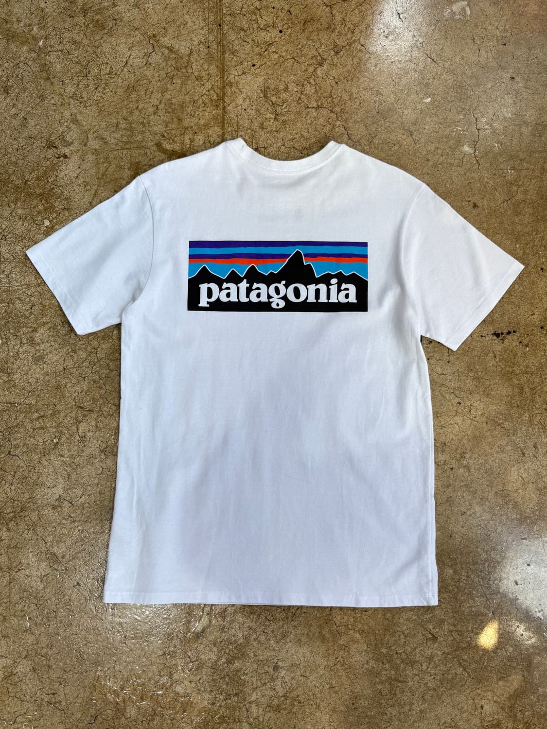 파타고니아 Patagonia 로고 티셔츠 상품이미지1