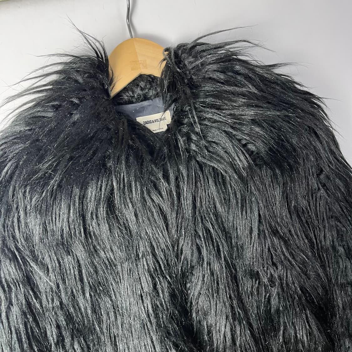 [Zadig&Voltaire] 쟈딕앤볼테르 블랙 퍼자켓 상품이미지2