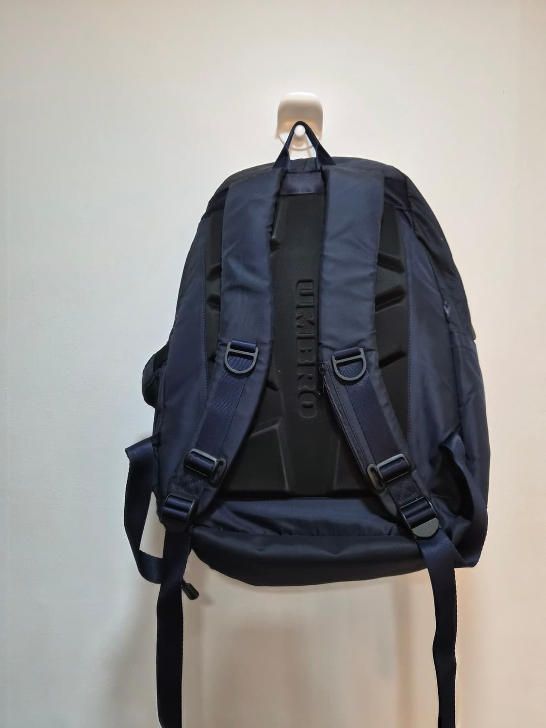 OS) UMBRO 엄브로 백팩 팝니다 상품이미지2