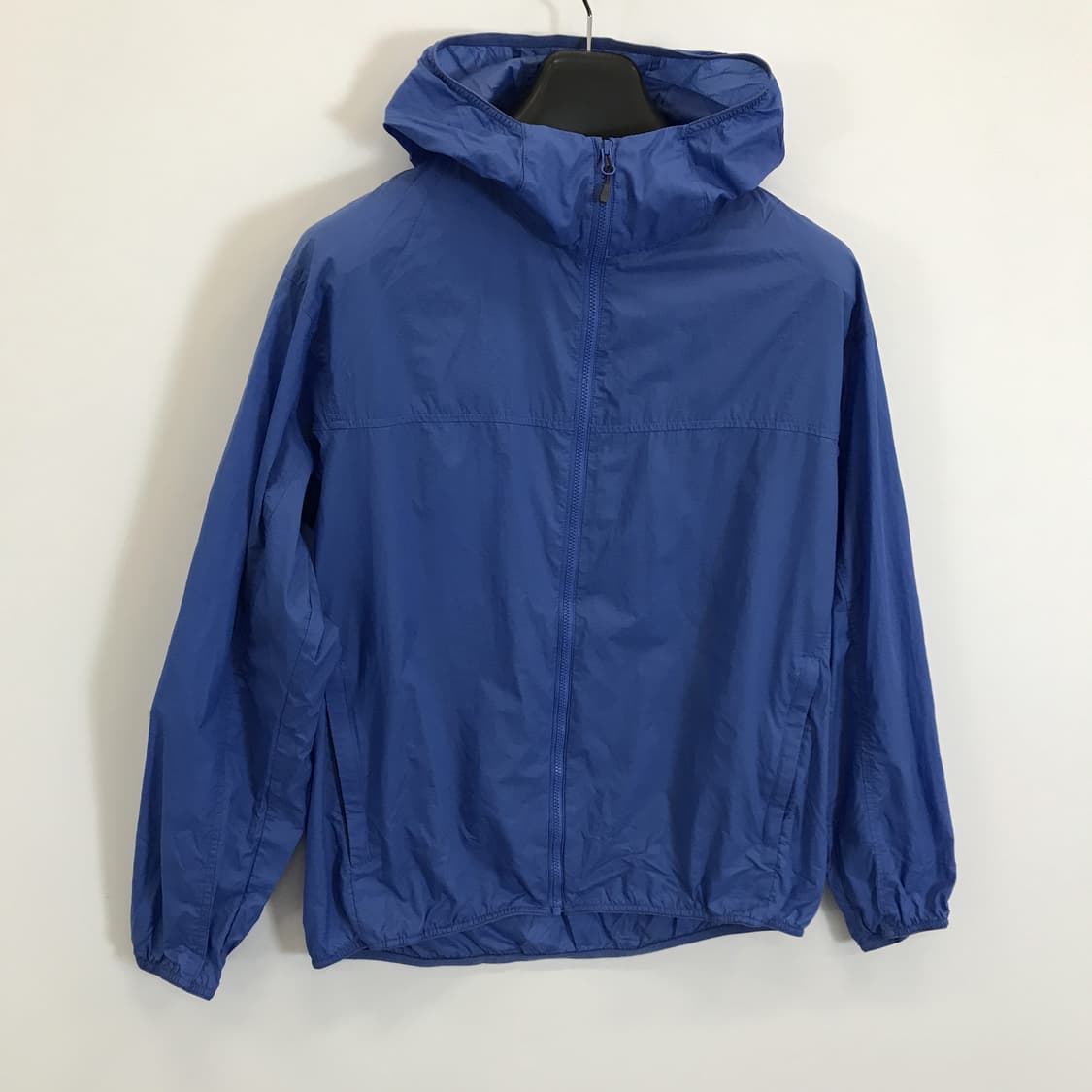 유니클로 포켓터블 UV프로텍션 파카 주머니있음[S] 상품이미지2