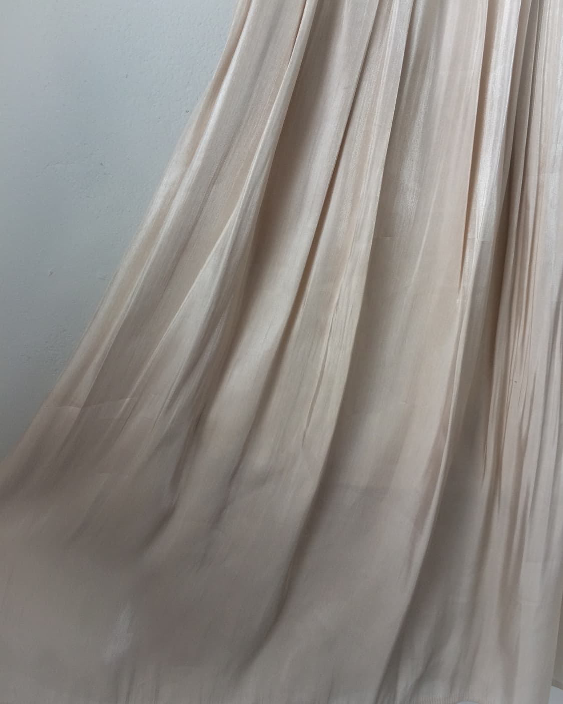 Glossy pleats long skirt 상품이미지2